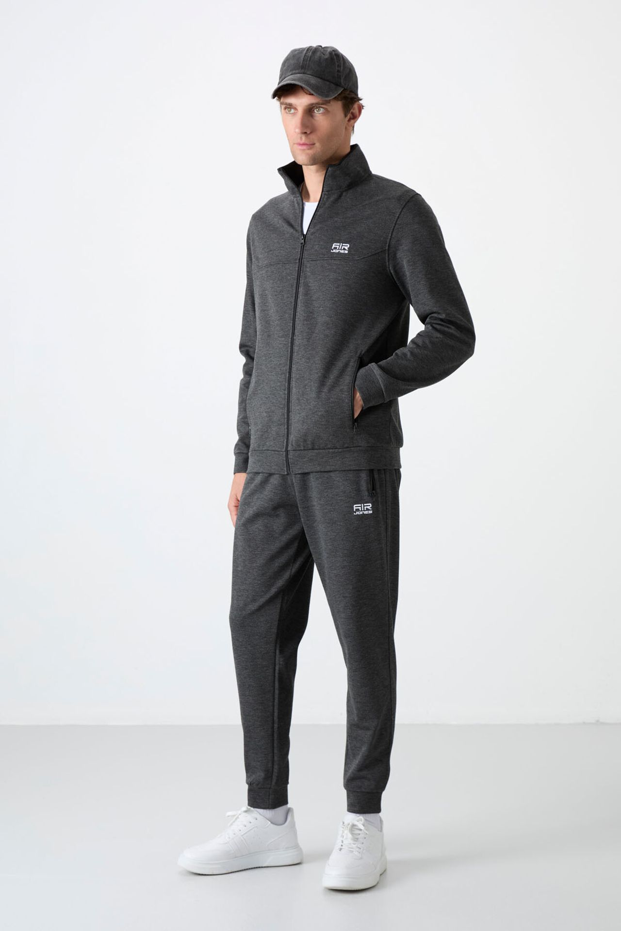 TOMMY Men's Fleece Sweatshirt And Pants Set 1
