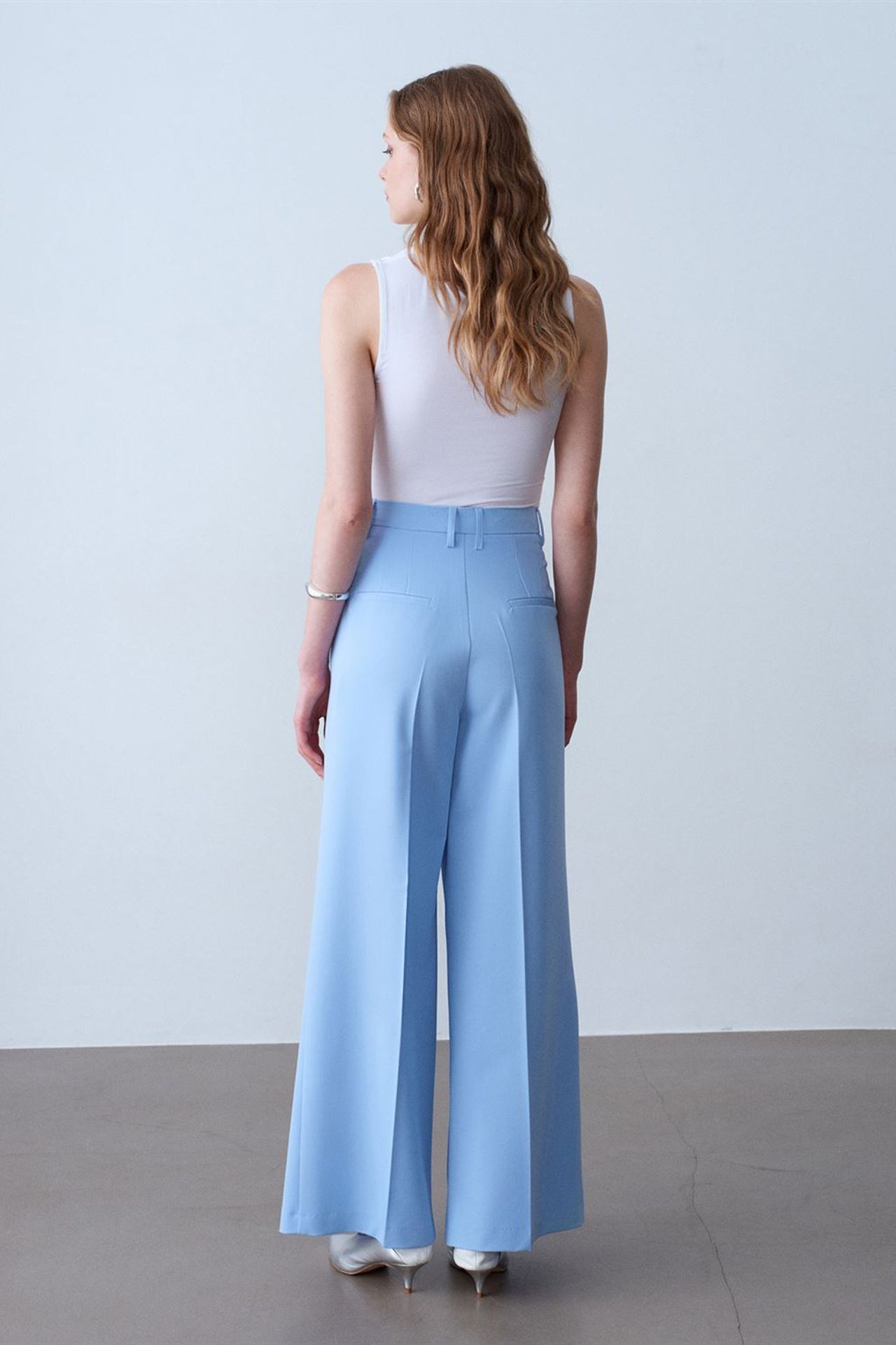 DILVIN High-Waist Wide-Leg Crepe Trousers 2