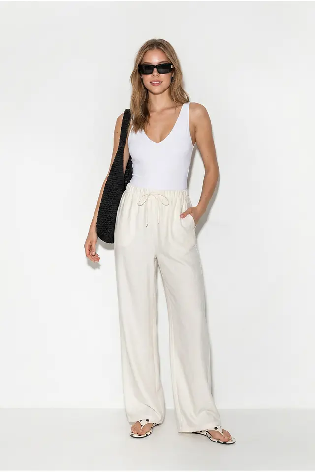LUCCI Women’s Wide-Leg Crepe Trousers