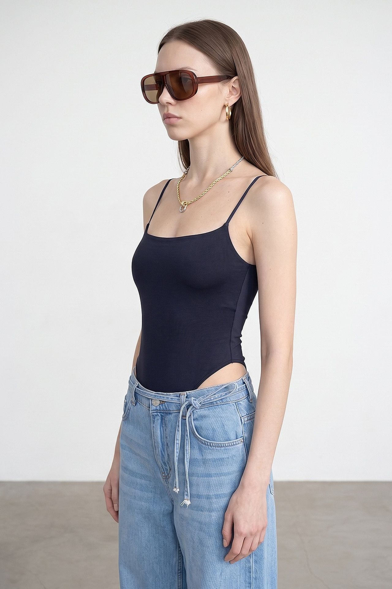 DILVIN Sleeveless Square-neck Nylon Bodysuit