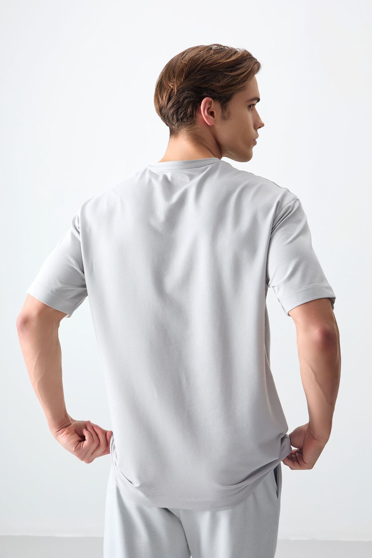 TOMMY Oversized Crew Neck T-Shirt 5