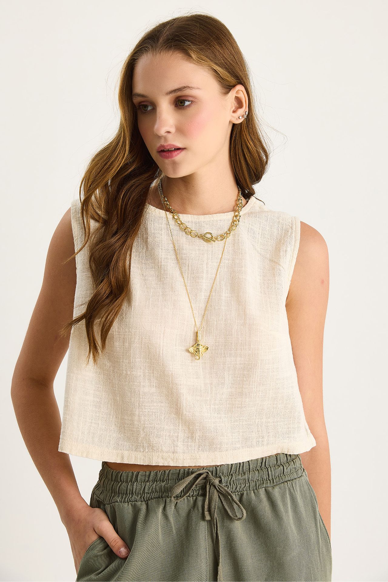 LUCCI Linen Blend Cropped Crew Neck Blouse 4