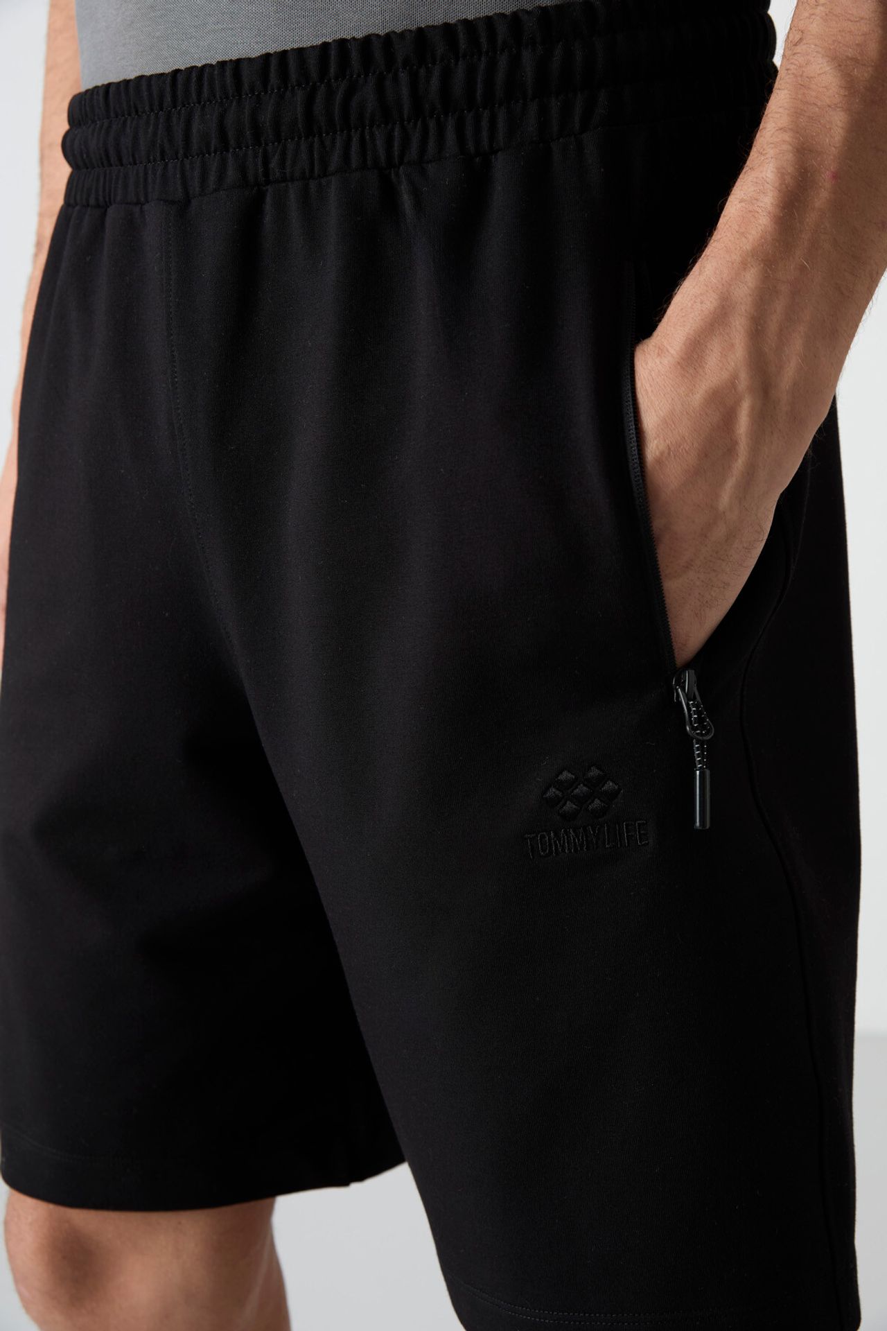 TOMMY Men's Regular-fit Knit Sweat Shorts 4