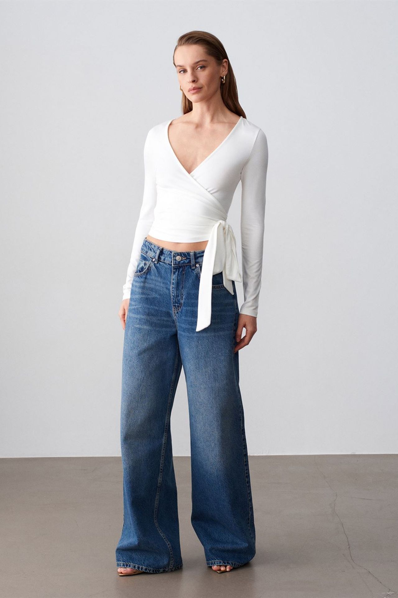 DILVIN Women’s Crop Wrap Blouse With Tie Detail 4