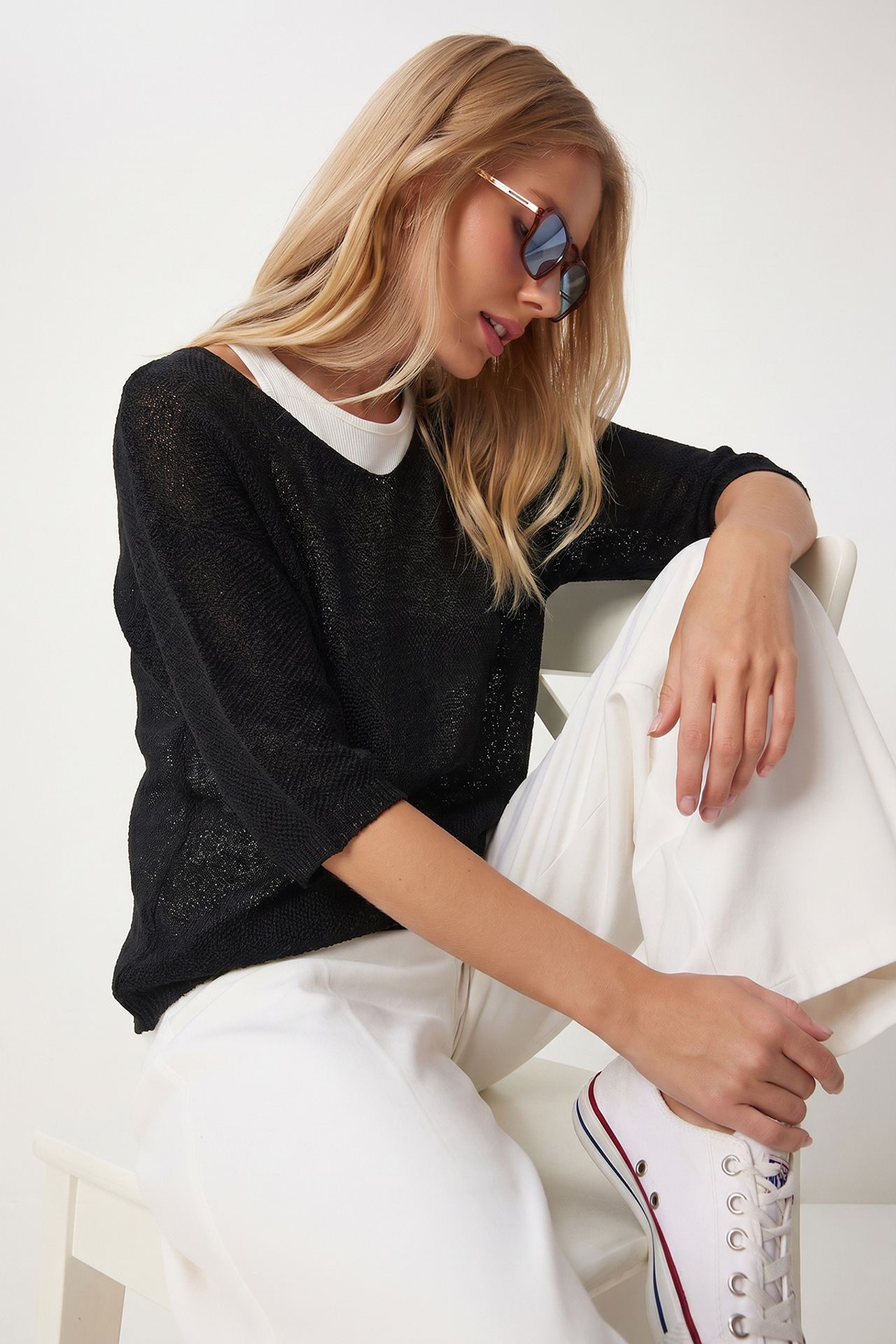 ISTANBUL Women’s V-Neck Knit Top 3