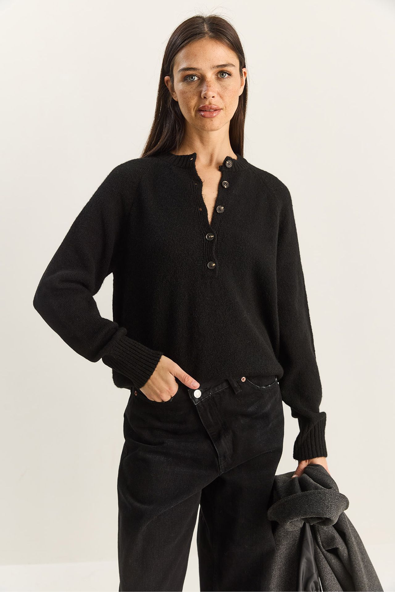 LUCCI Relaxed Fit Button Collar Knit Sweater 2