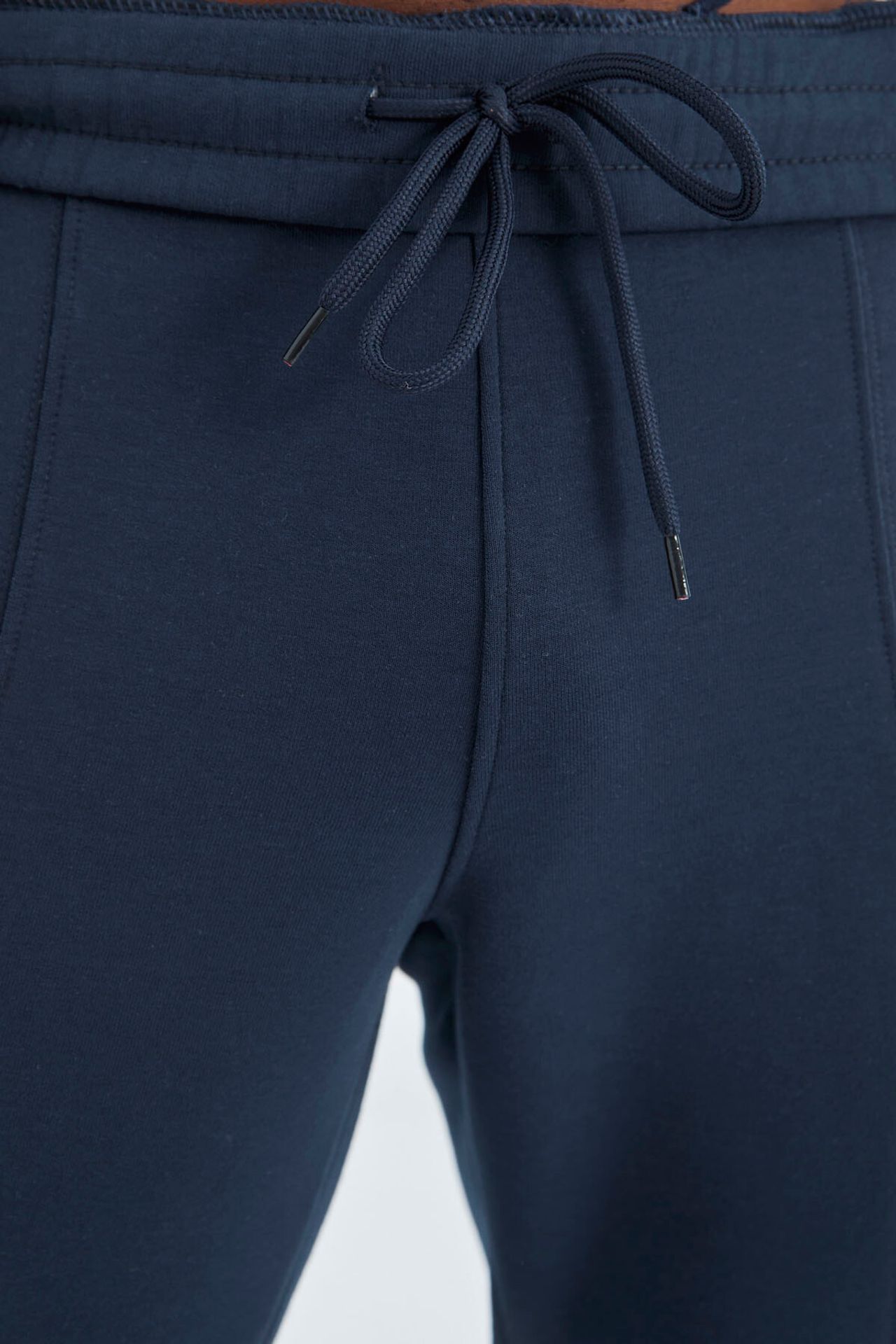 TOMMY Men's Regular-Fit 3-Thread Fleece Sweatpants 4