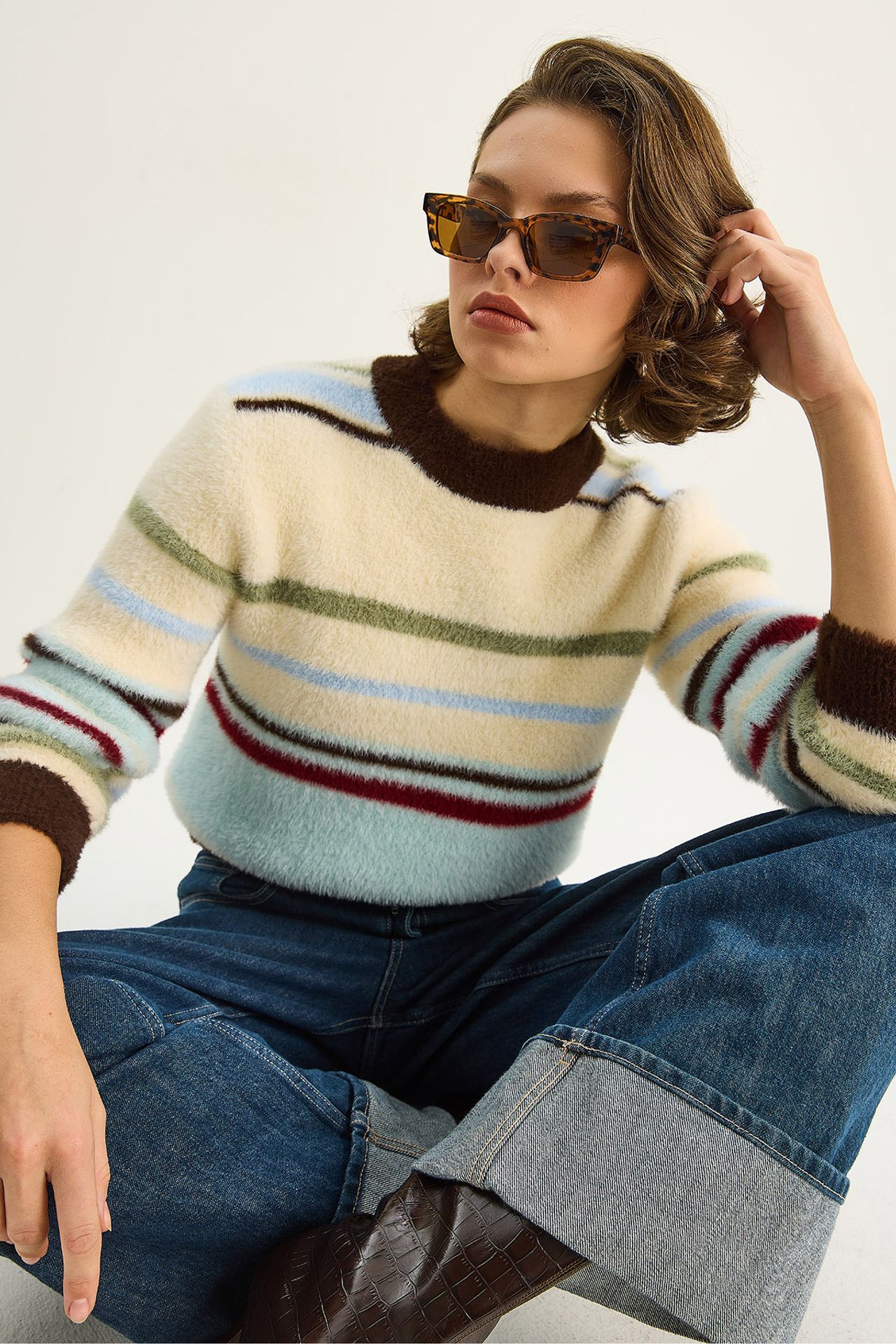 LUCCI Striped Crew Neck Sweater 3