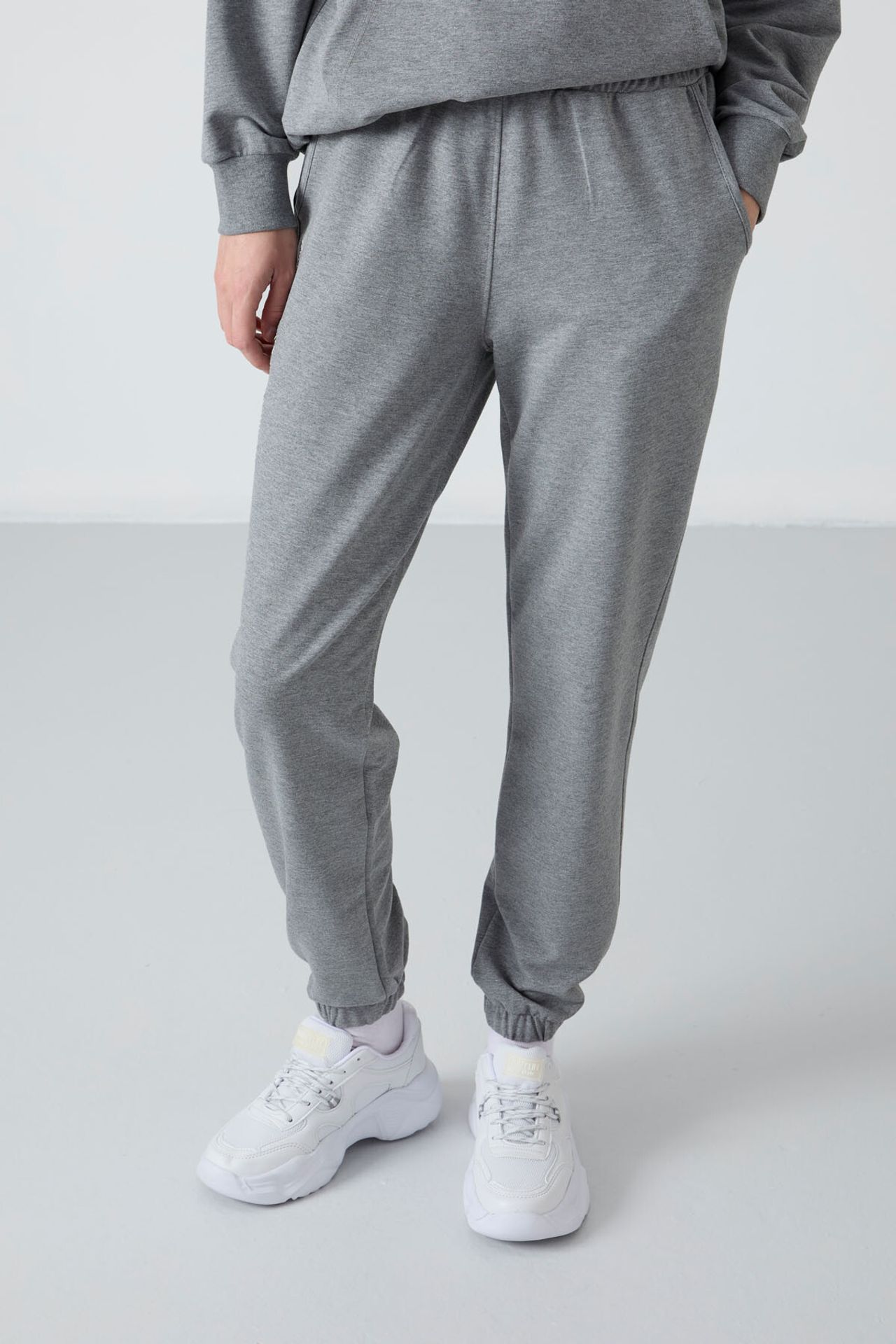 TOMMY Oversized Hooded Sweatshirt And Pants Set 6