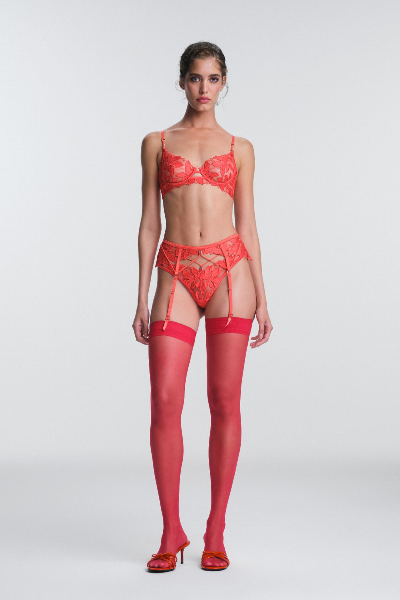 PENTI Oden Lace Garter 2