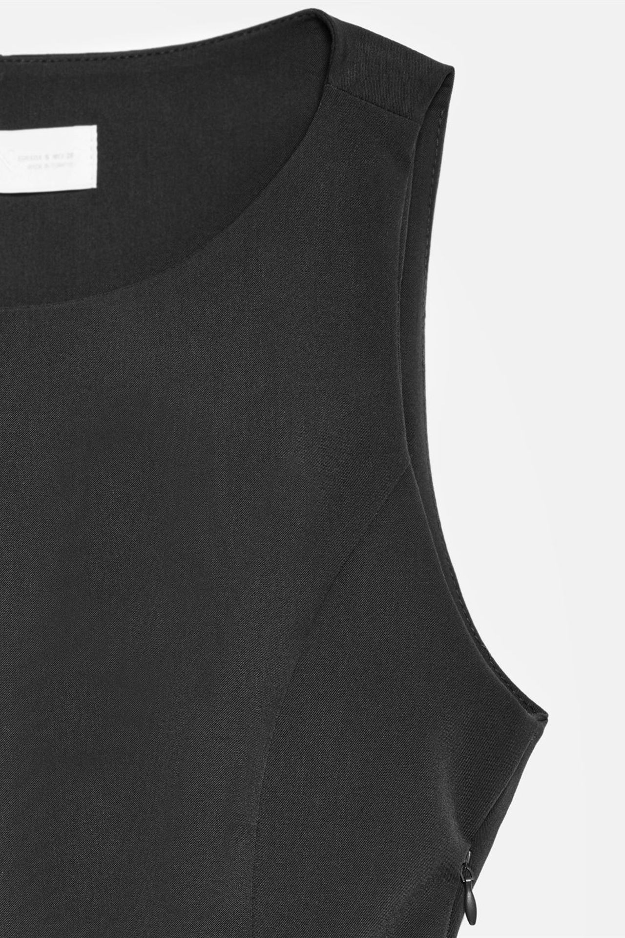 DILVIN Fitted Sleeveless Crepe Peplum Blouse 7