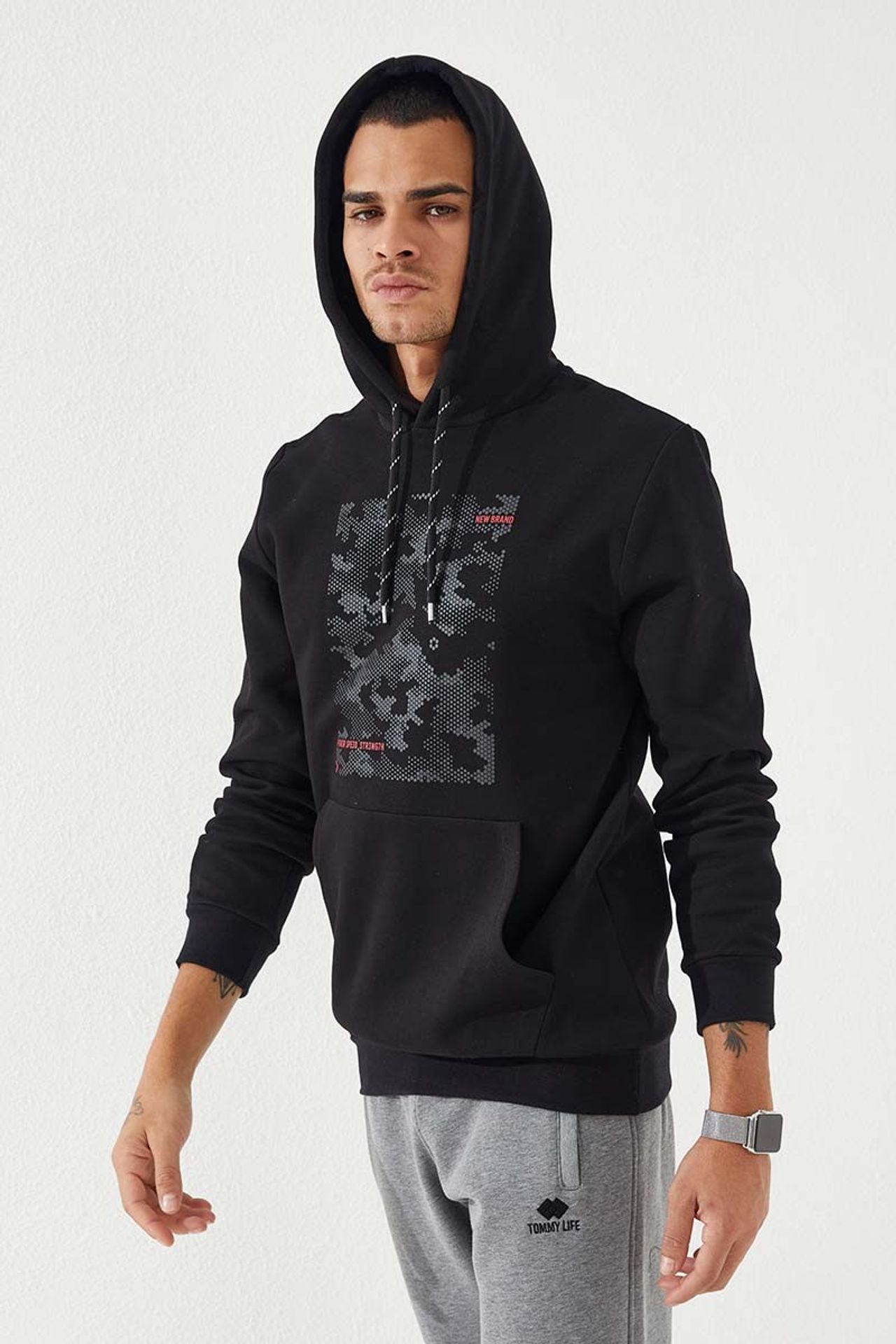 TOMMY Men's Camouflage Printed Hoodie 1