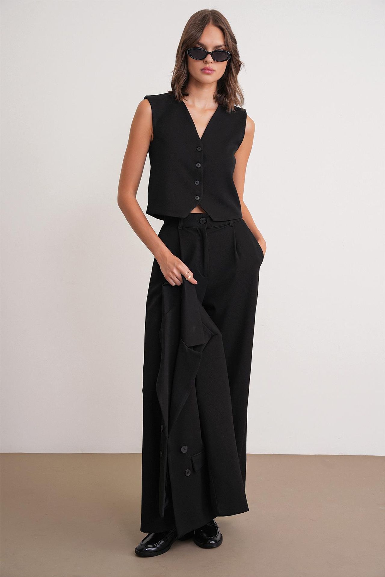 Mixray V-neck Buttoned Waistcoat 2