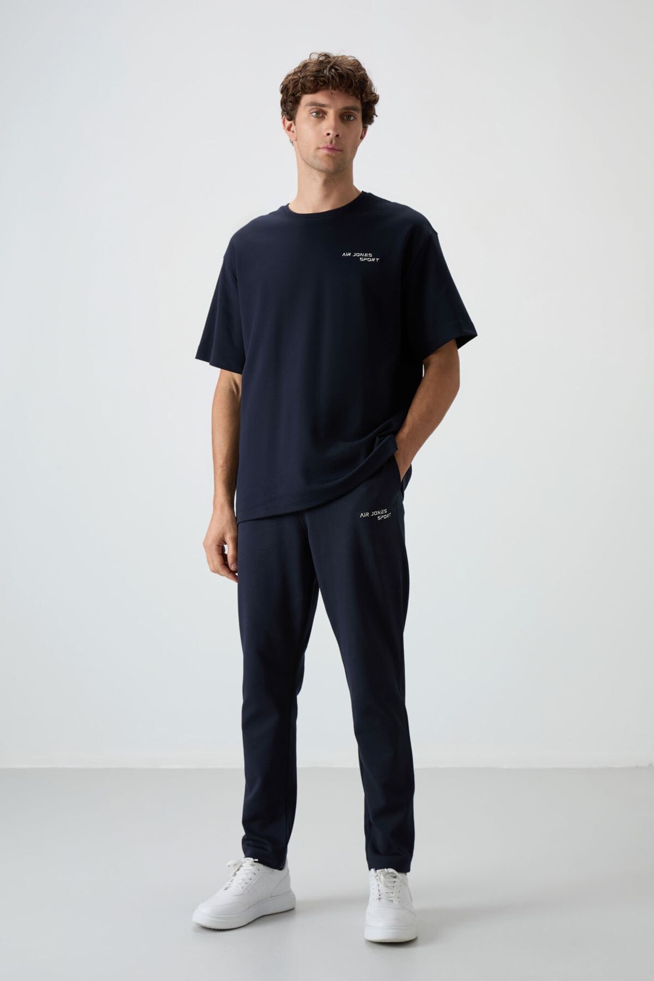 TOMMY Men's Oversized Embroidered Active Set 1