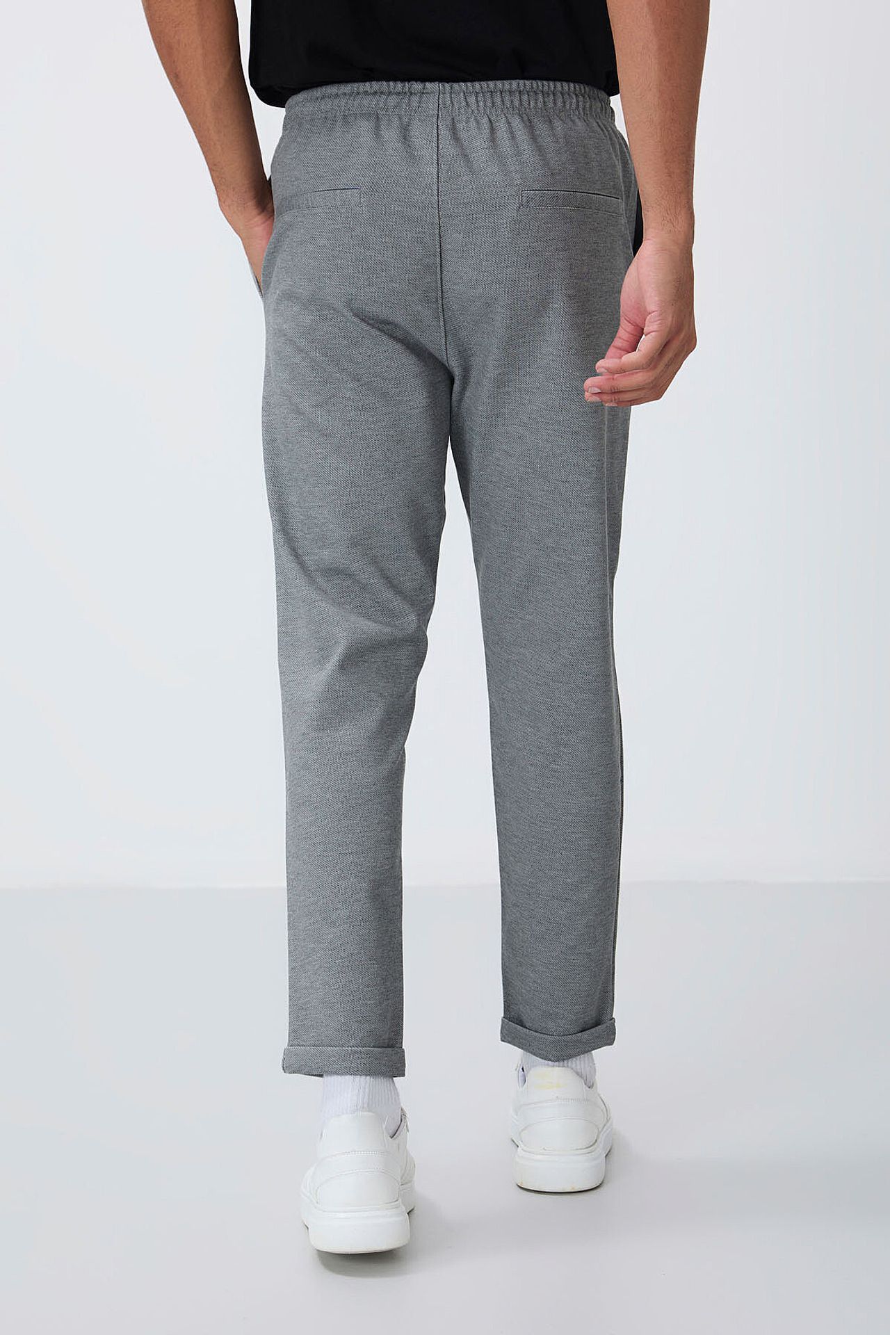 TOMMY Men's Textured Tapered Sweatpants 5