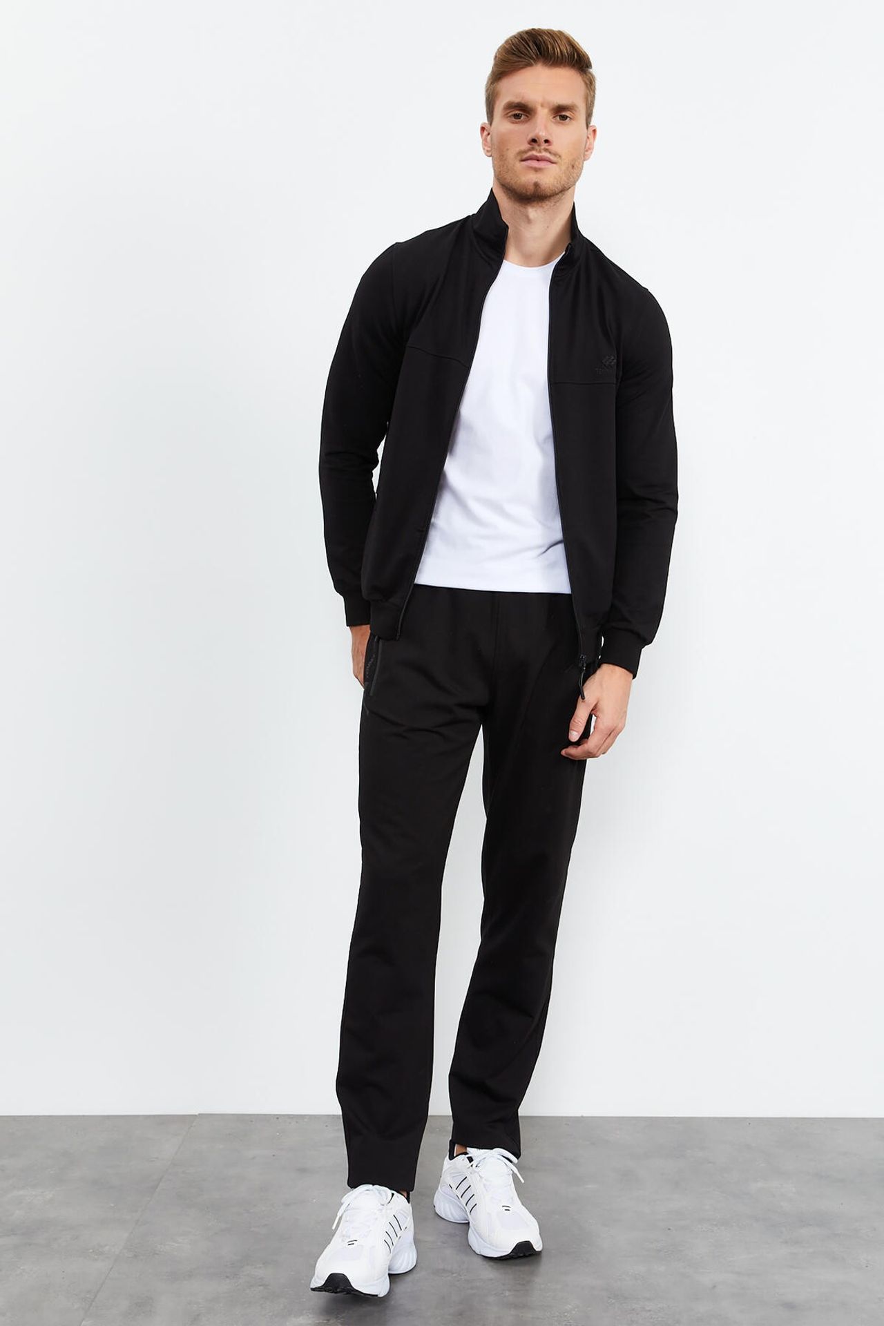 TOMMY Men's Zip-Front Sweatshirt And Pants Set 3