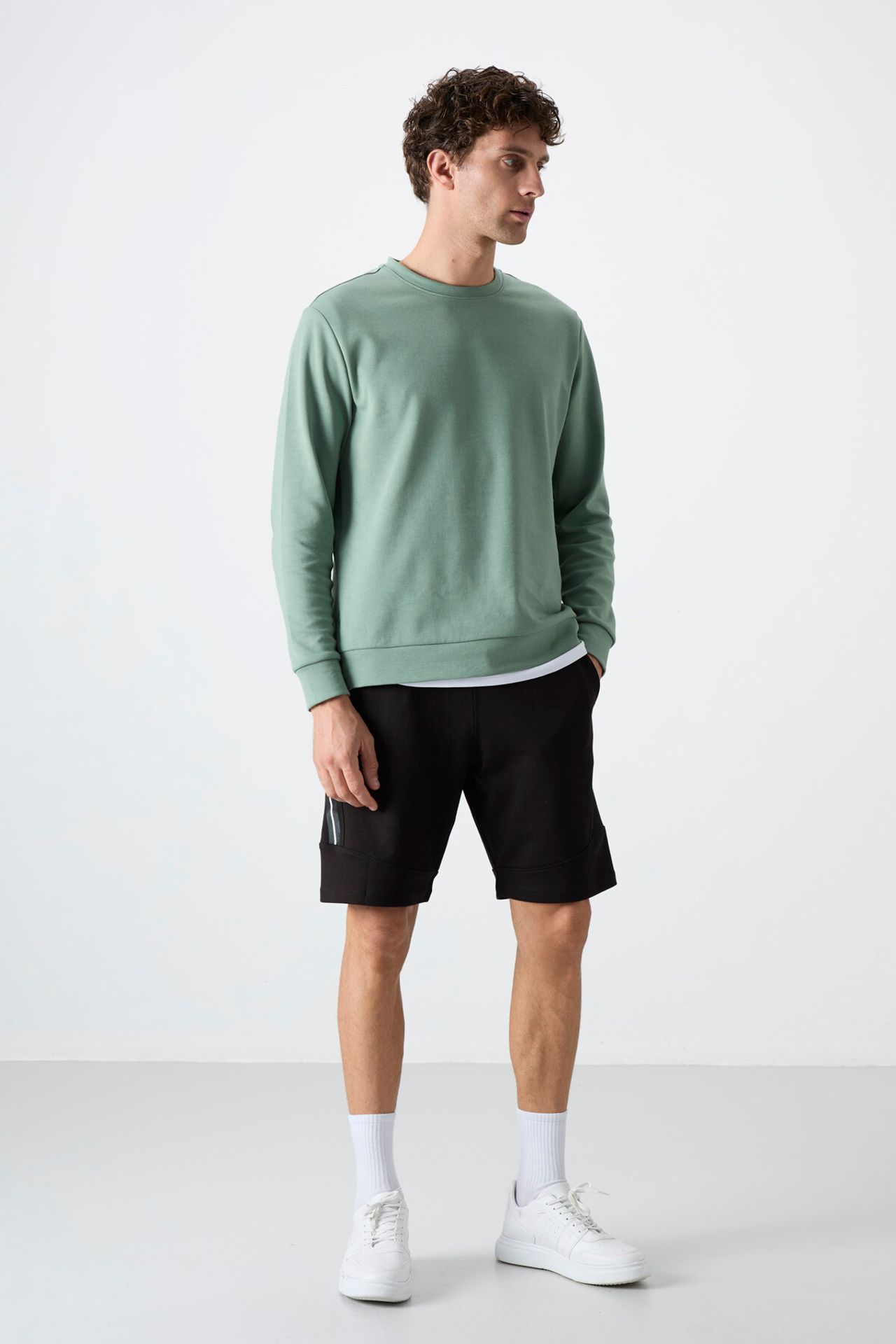 TOMMY Men's Pull-on Sweat Shorts 1