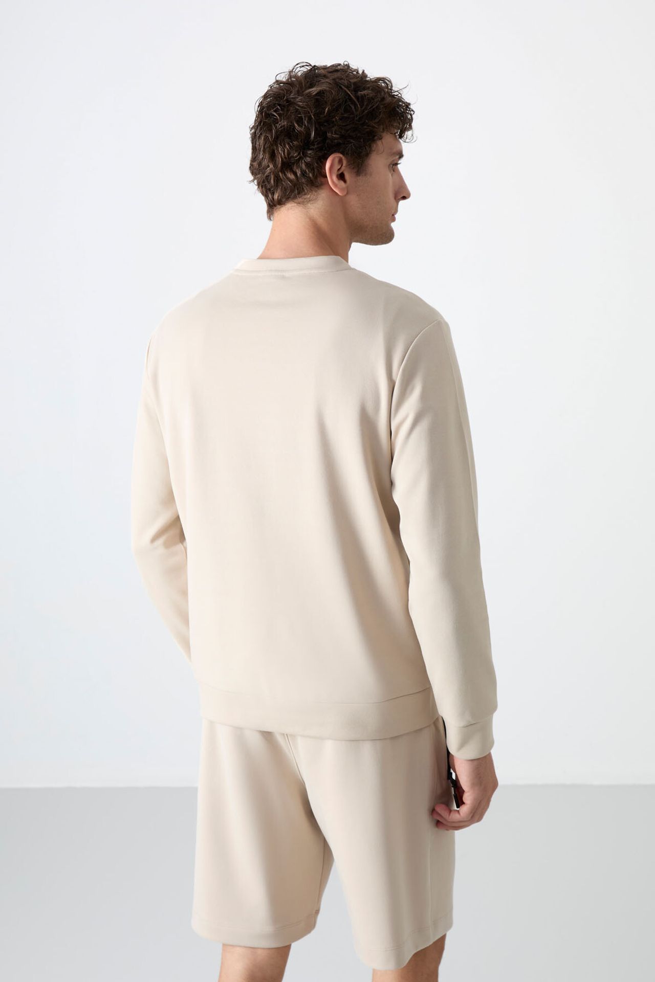 TOMMY Men's Plain Crew Neck Sweatshirt 6