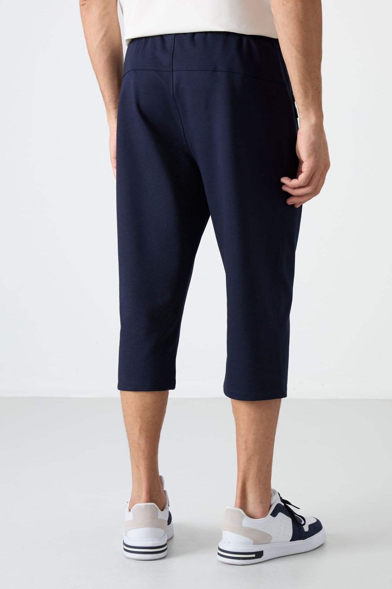 TOMMY Men's Capri Cycling Shorts 6