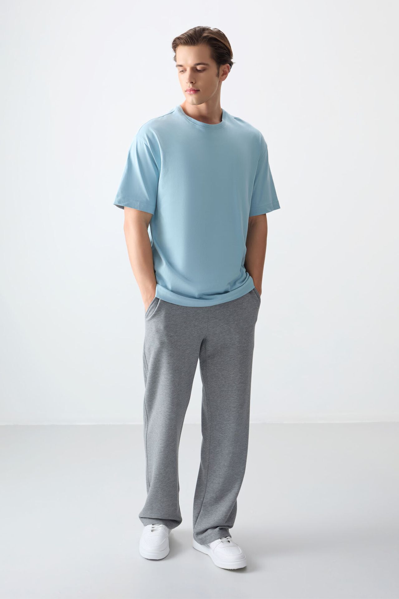 TOMMY Oversized Cotton Crew Neck T-Shirt 3