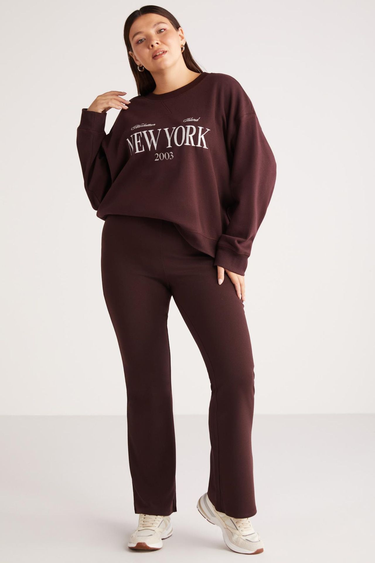 ETHIQUET Printed Crew Neck Sweatshirt 4