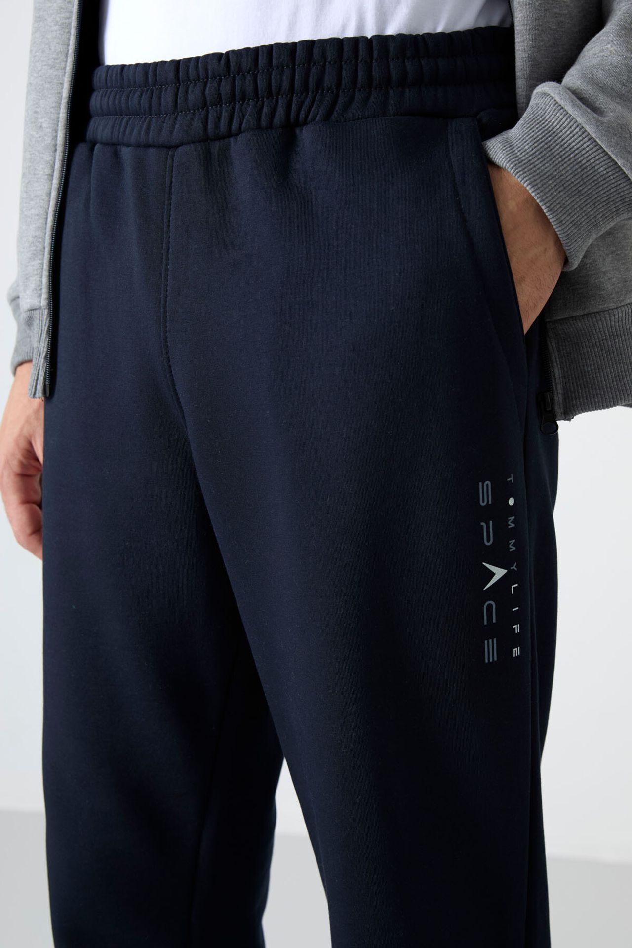 TOMMY Men's Color-Blocked Zip Sweatshirt And Pants Set 6