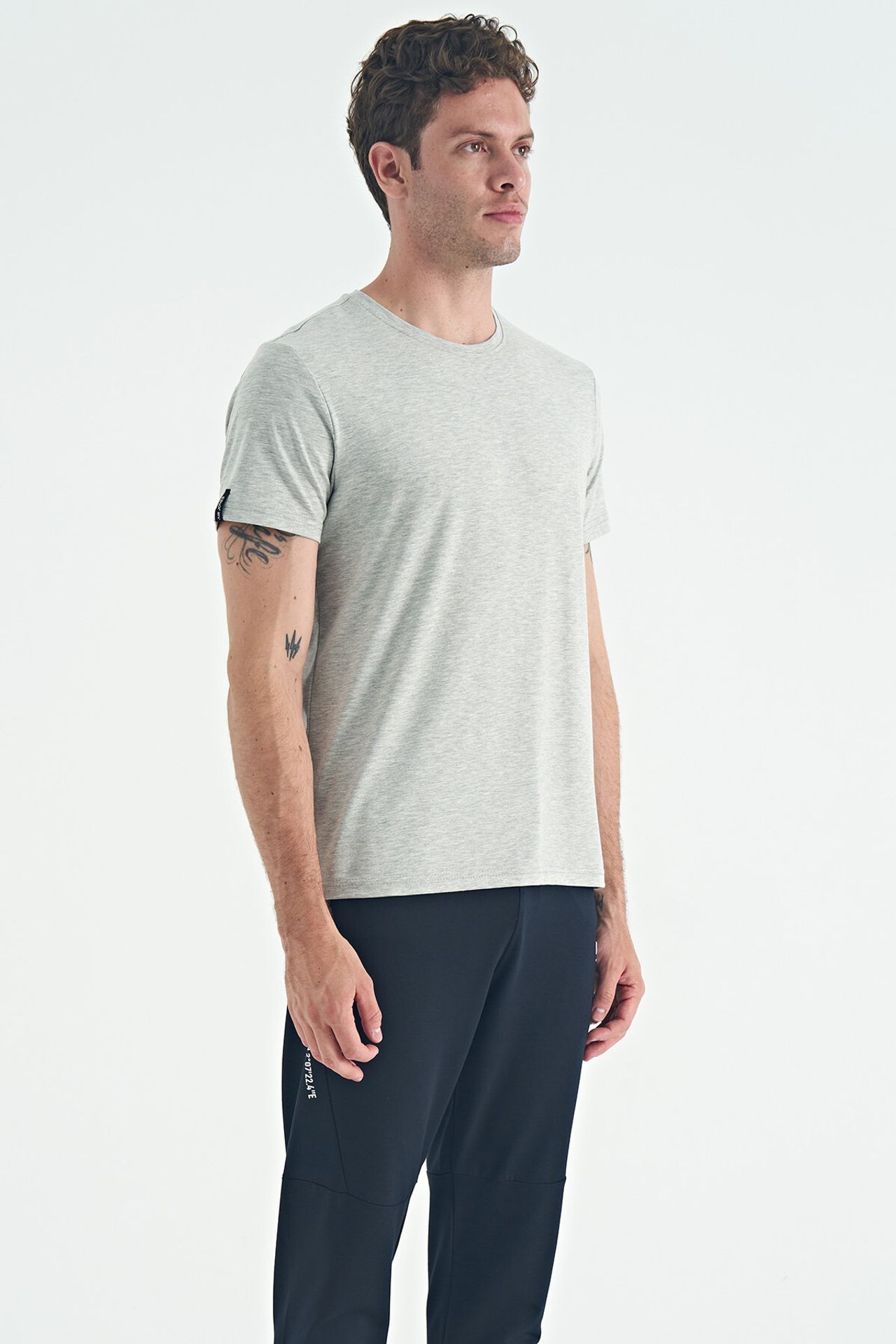 TOMMY Men's Cotton Elastane Crew Neck T-Shirt 4