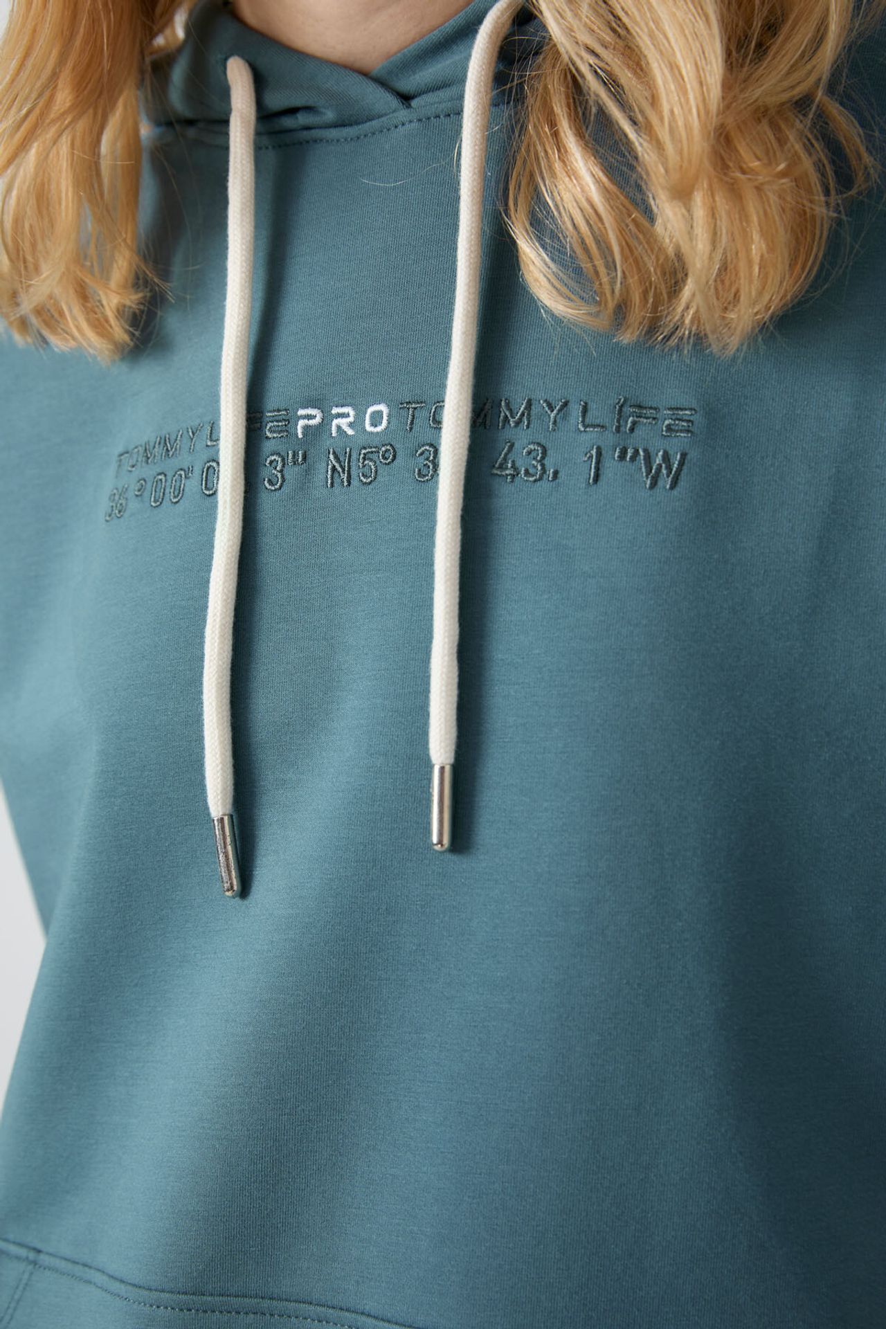 TOMMY Oversized Hooded Sweatshirt And Pants Set 4