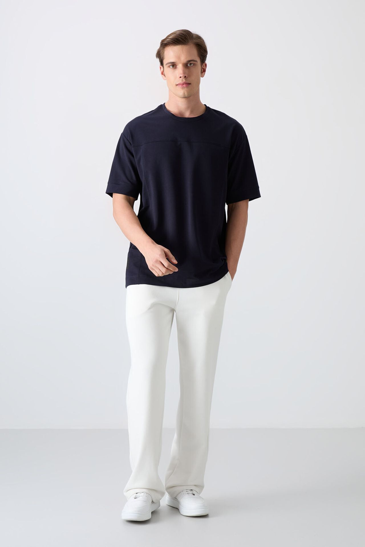 TOMMY Oversized Crew Neck T-shirt 2