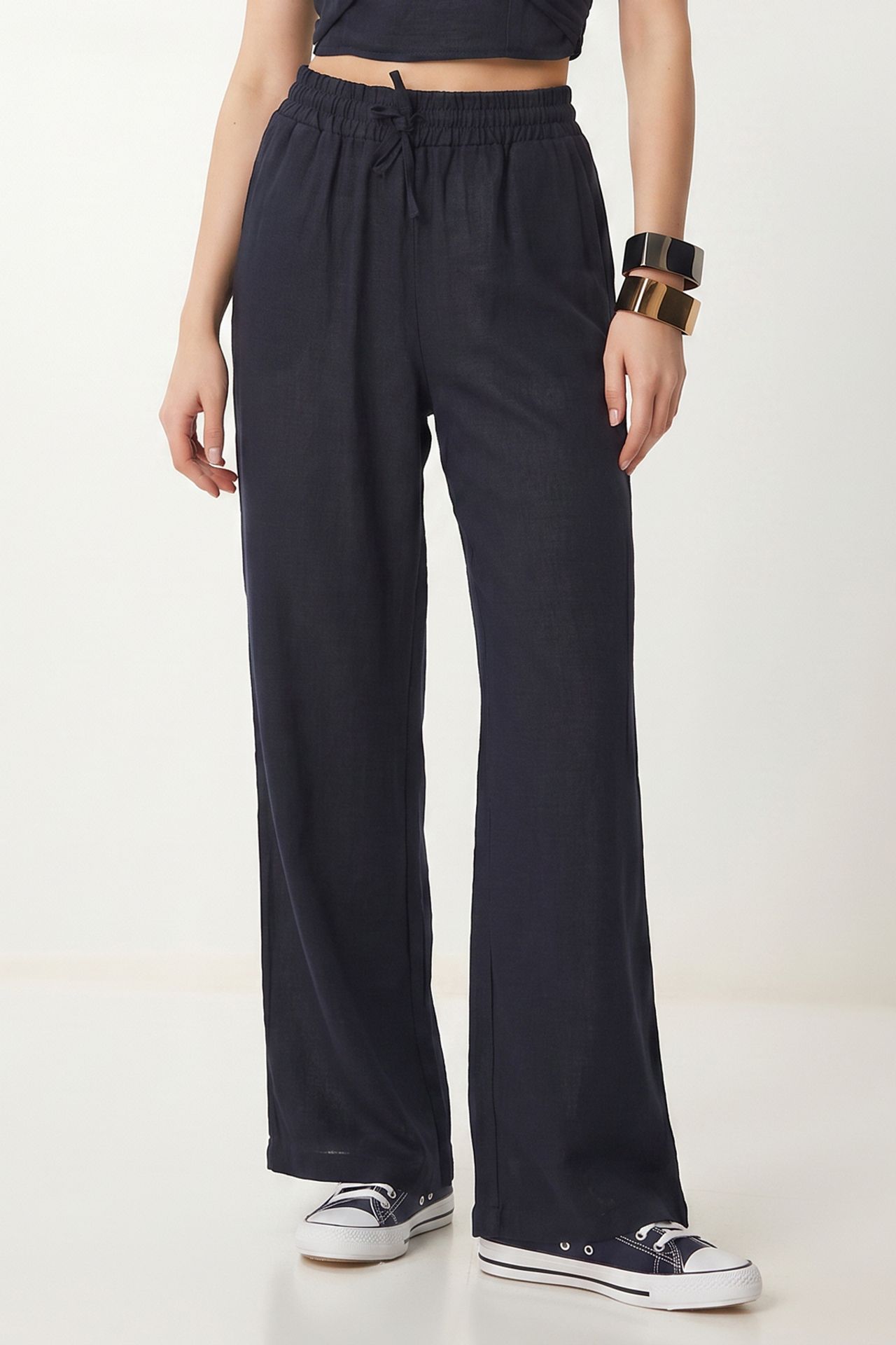 ISTANBUL Halter Yaka Bluz Ve Bol Paça Pantolon Takımı 5