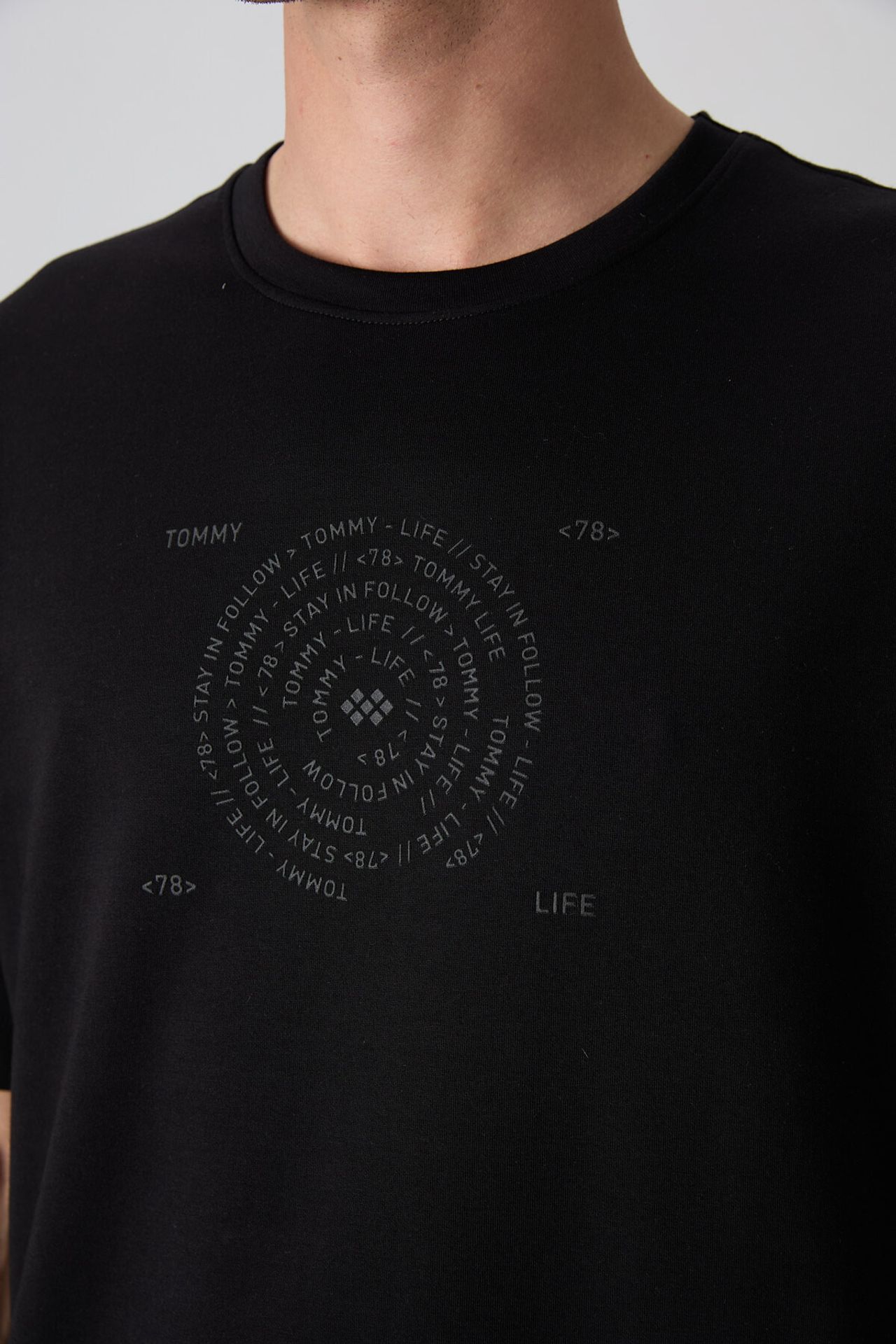TOMMY Oversized Cotton-Blend Crew Neck T-Shirt 2