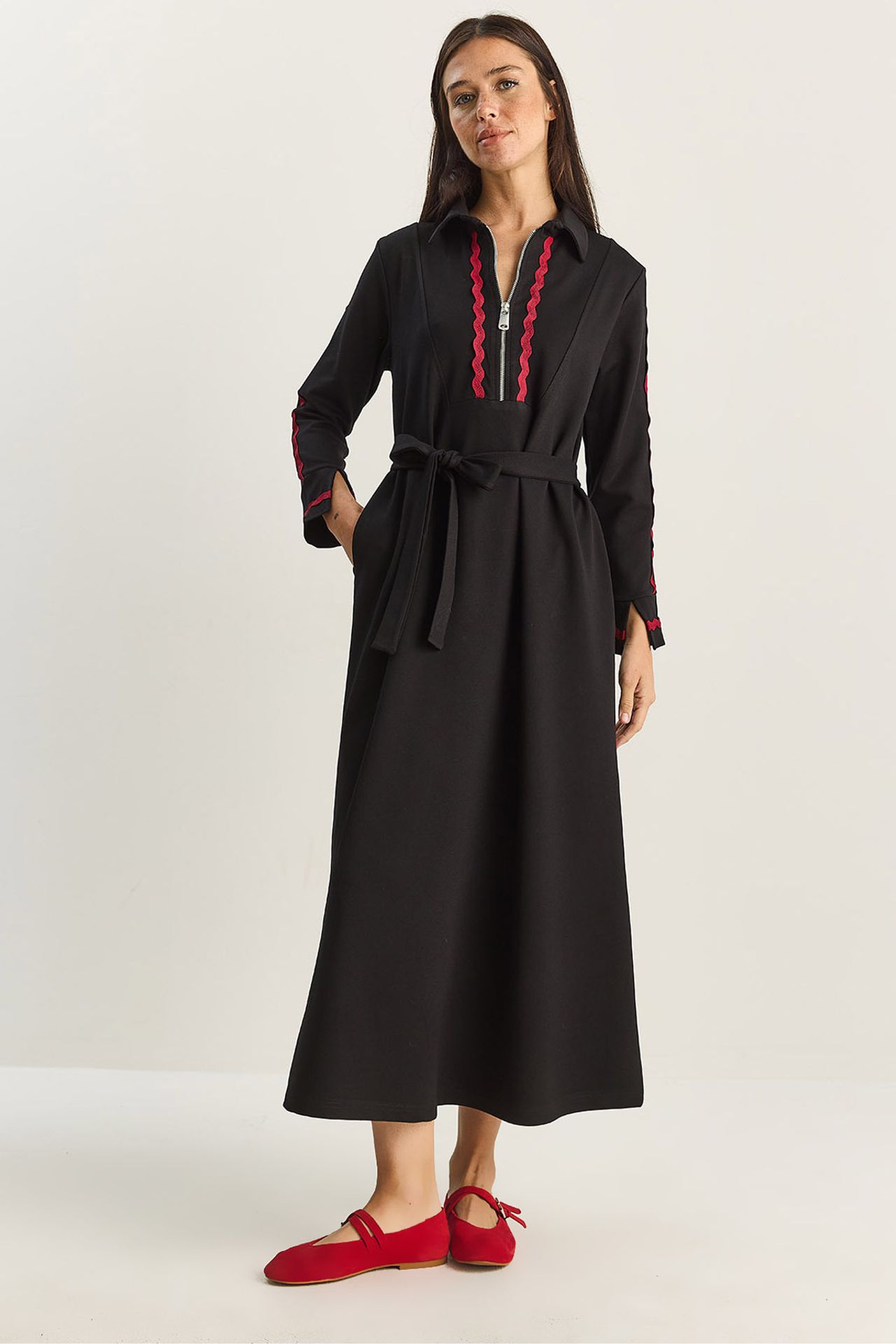 LUCCI Buttoned A-Form Fit Midi Dress with Binding Detail 1
