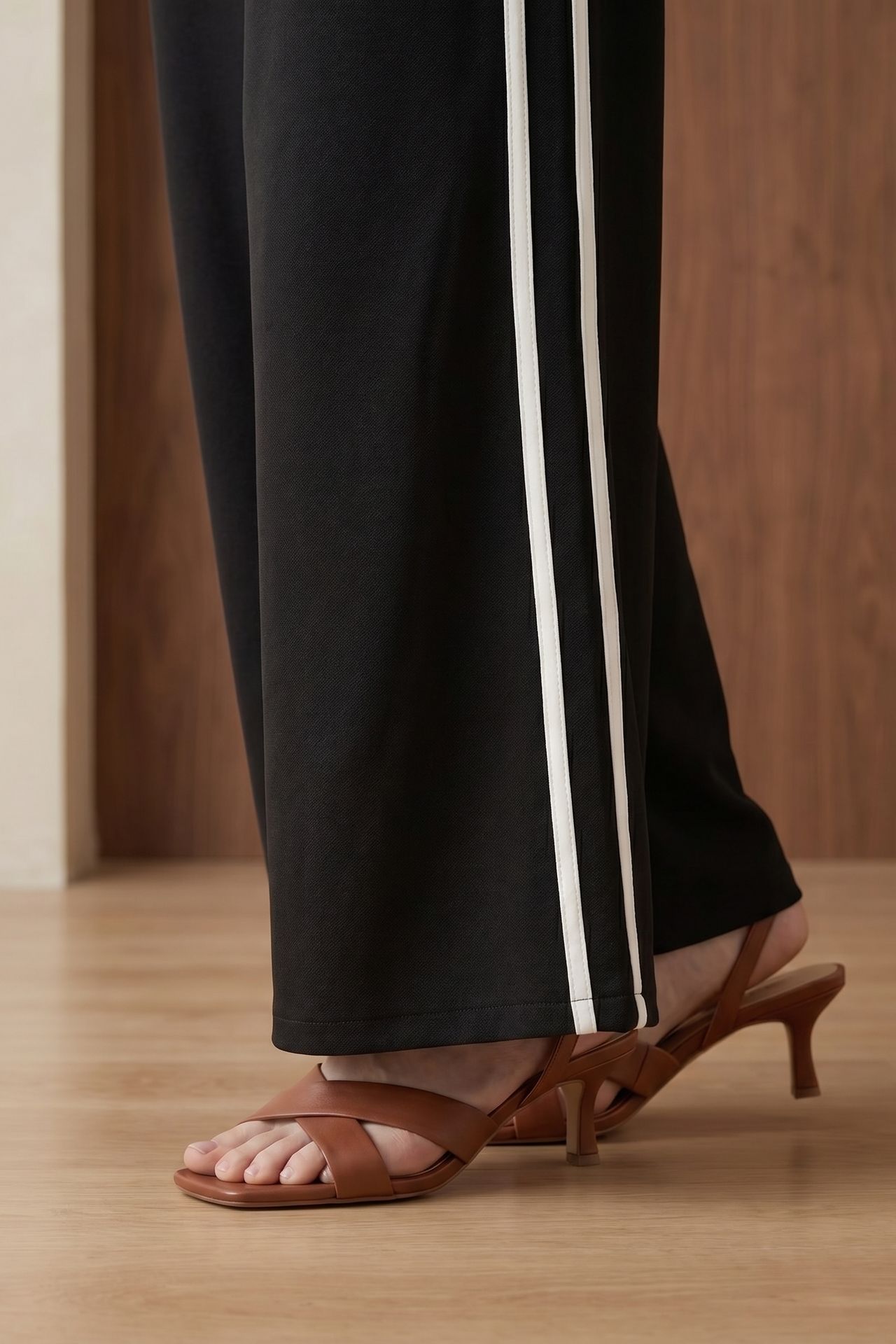 MY FASHION High-Waist Pleated Wide-Leg Trousers 5