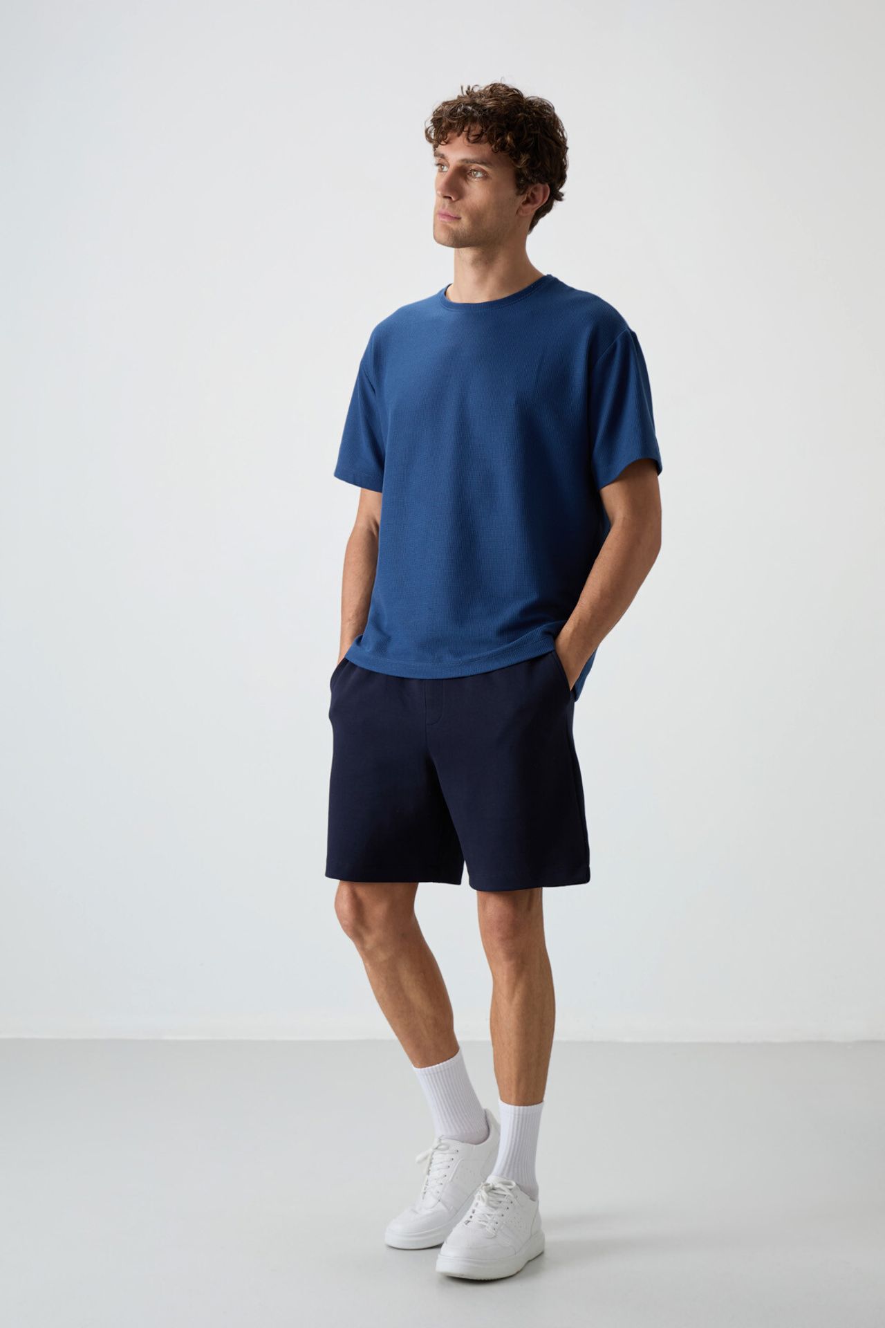 TOMMY Oversized Crew Neck T-Shirt 3