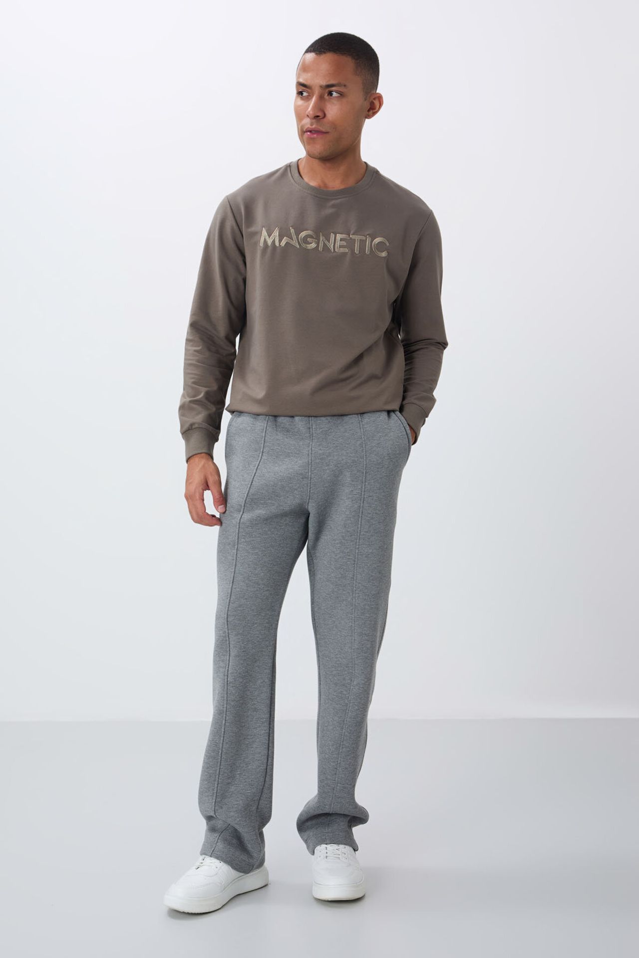 TOMMY Men's Regular Fit Fleece Sweatpants 2