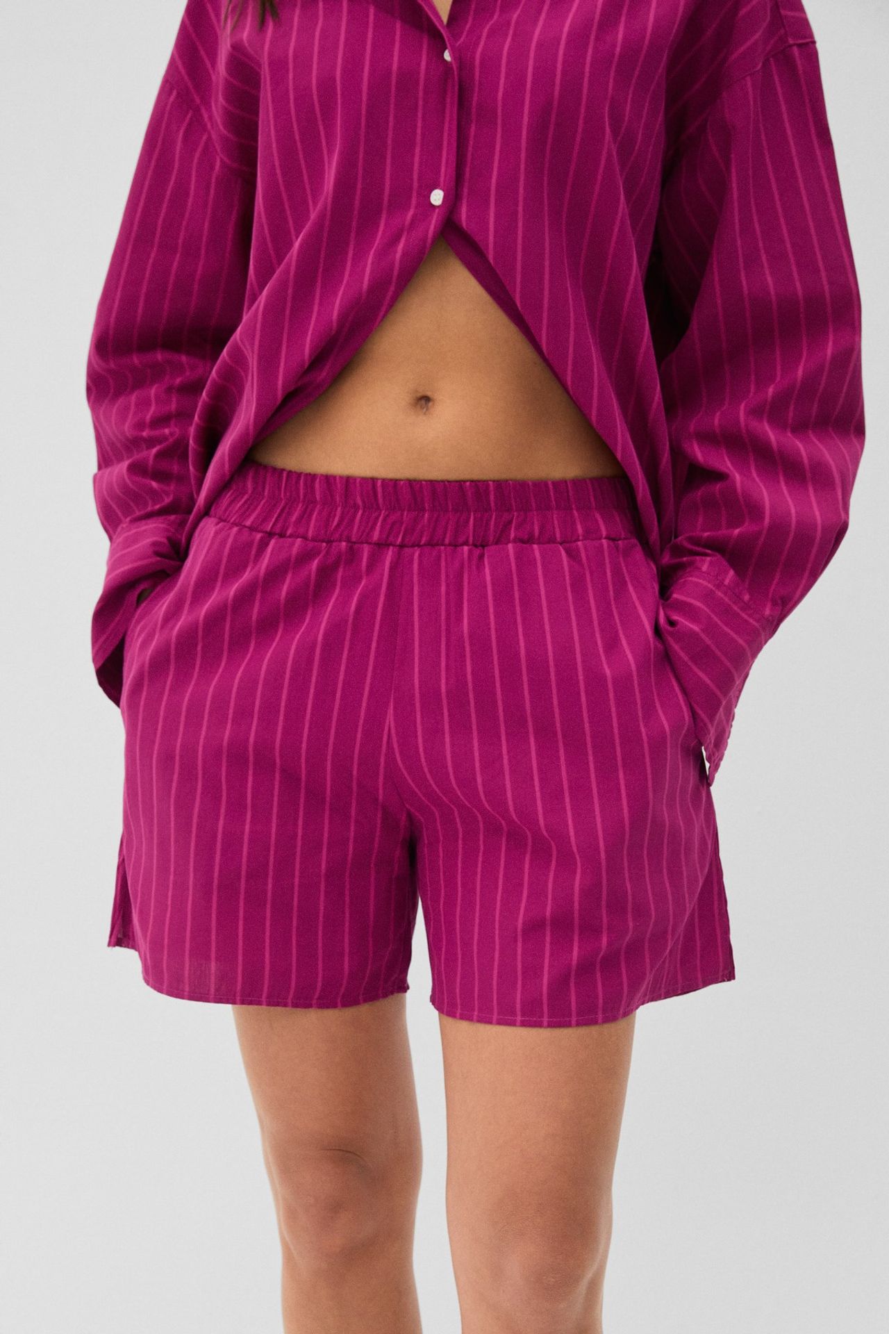 GRIMELANGE Striped Oversized Shirt Shorts Set 4