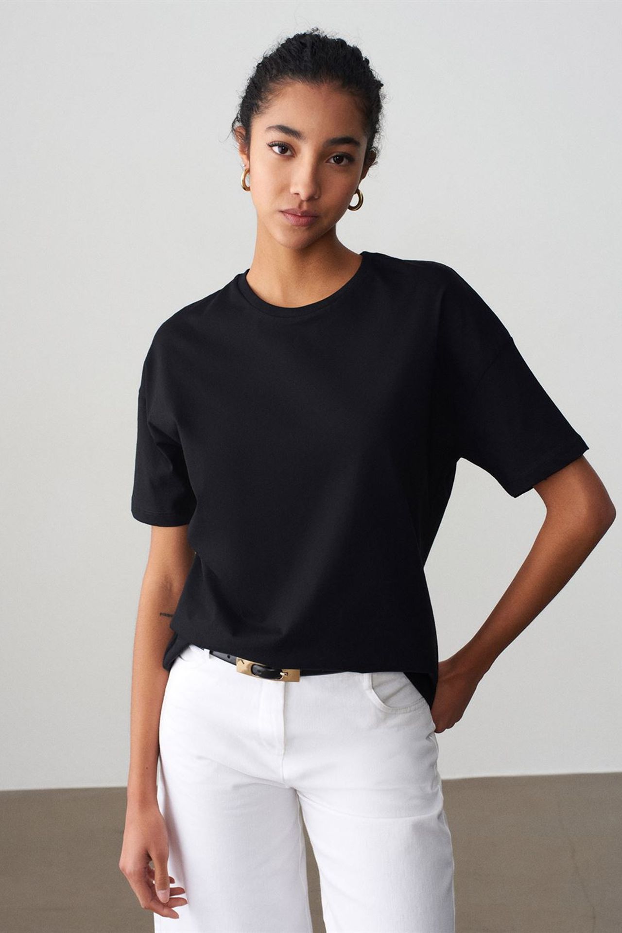 DILVIN Women's Cotton Crew Neck T-Shirt 1