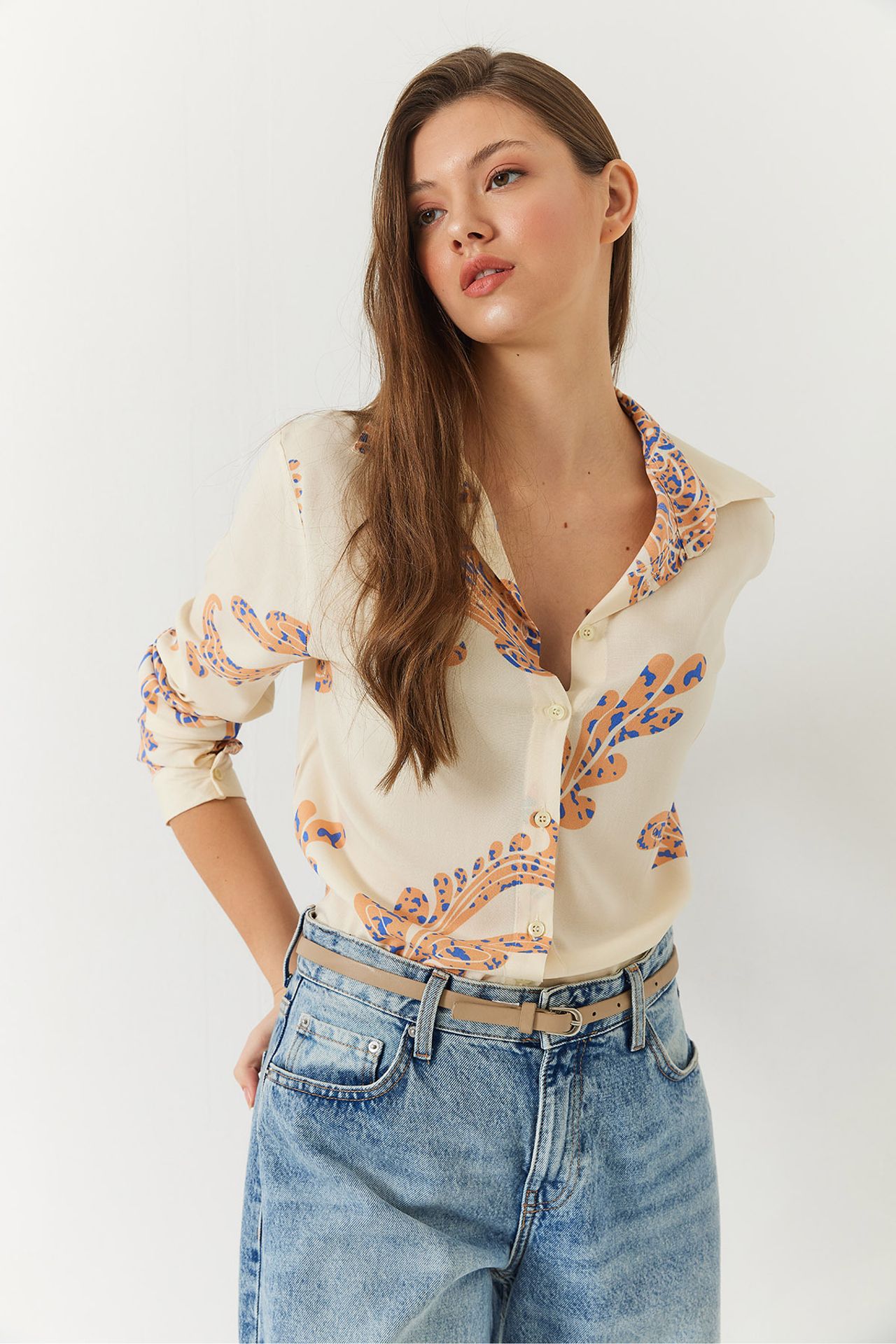 LUCCI Women's Fitted Shirt 2