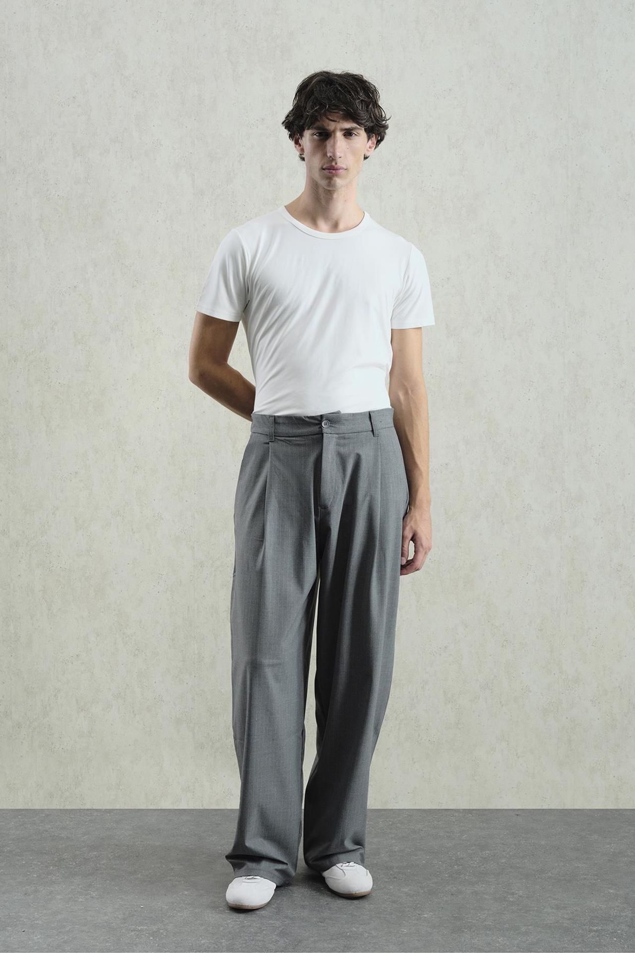 GIESTO Mid Waist Pleated Palazzo Pants 1