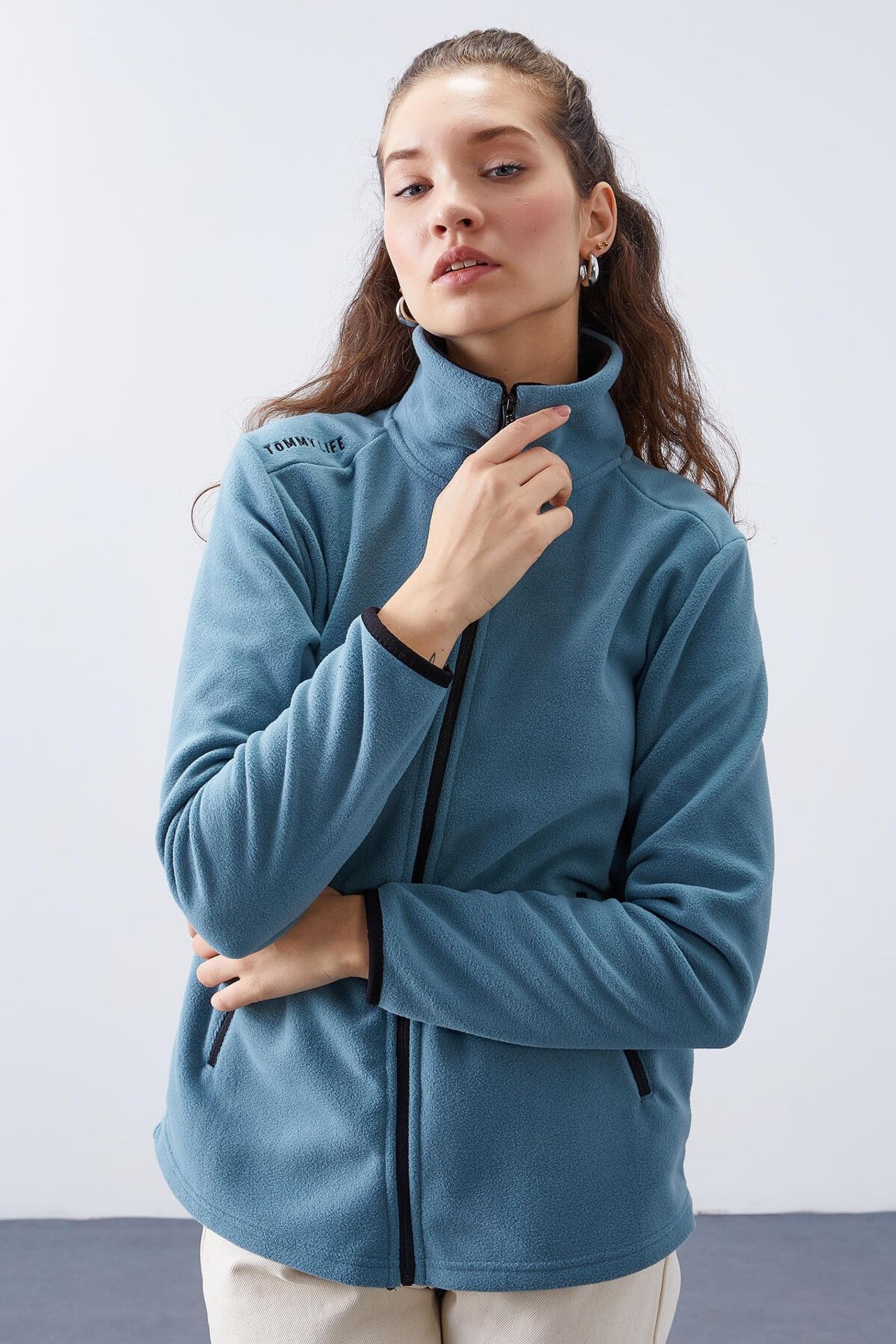 TOMMY Women's Plush Zip-Front Sweatshirt 6