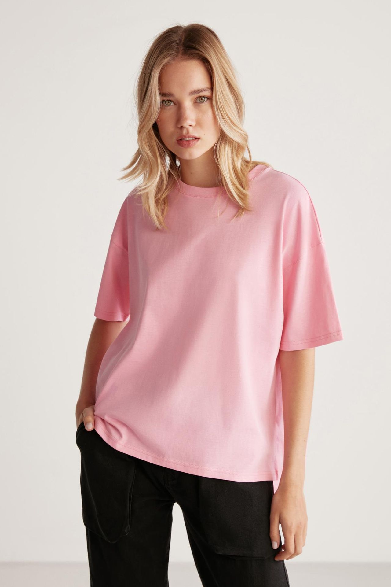 GRIMELANGE Relaxed Crew Neck Slit T-Shirt 1