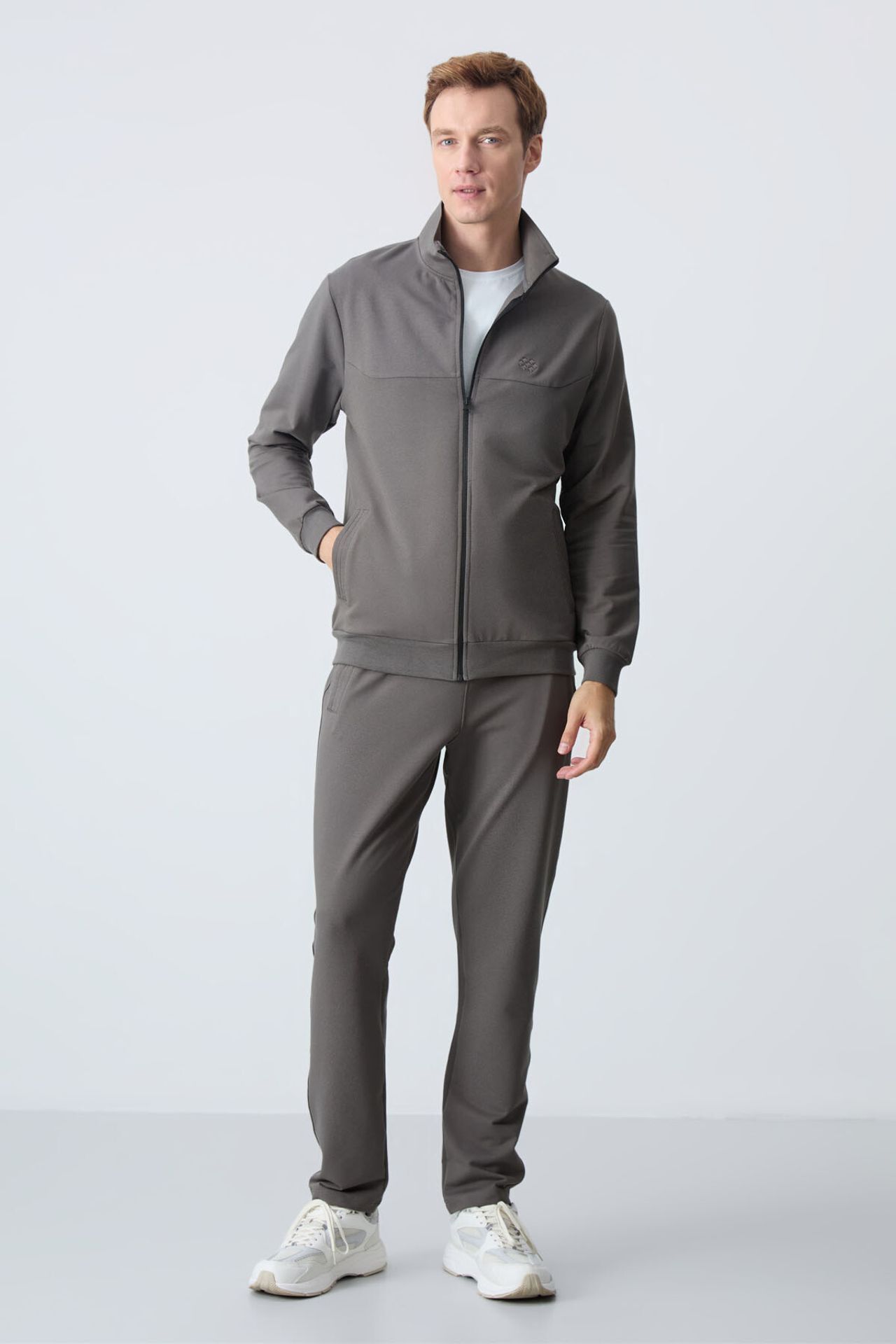 TOMMY Men's Zip-Collar Sweatshirt And Pants Set 2