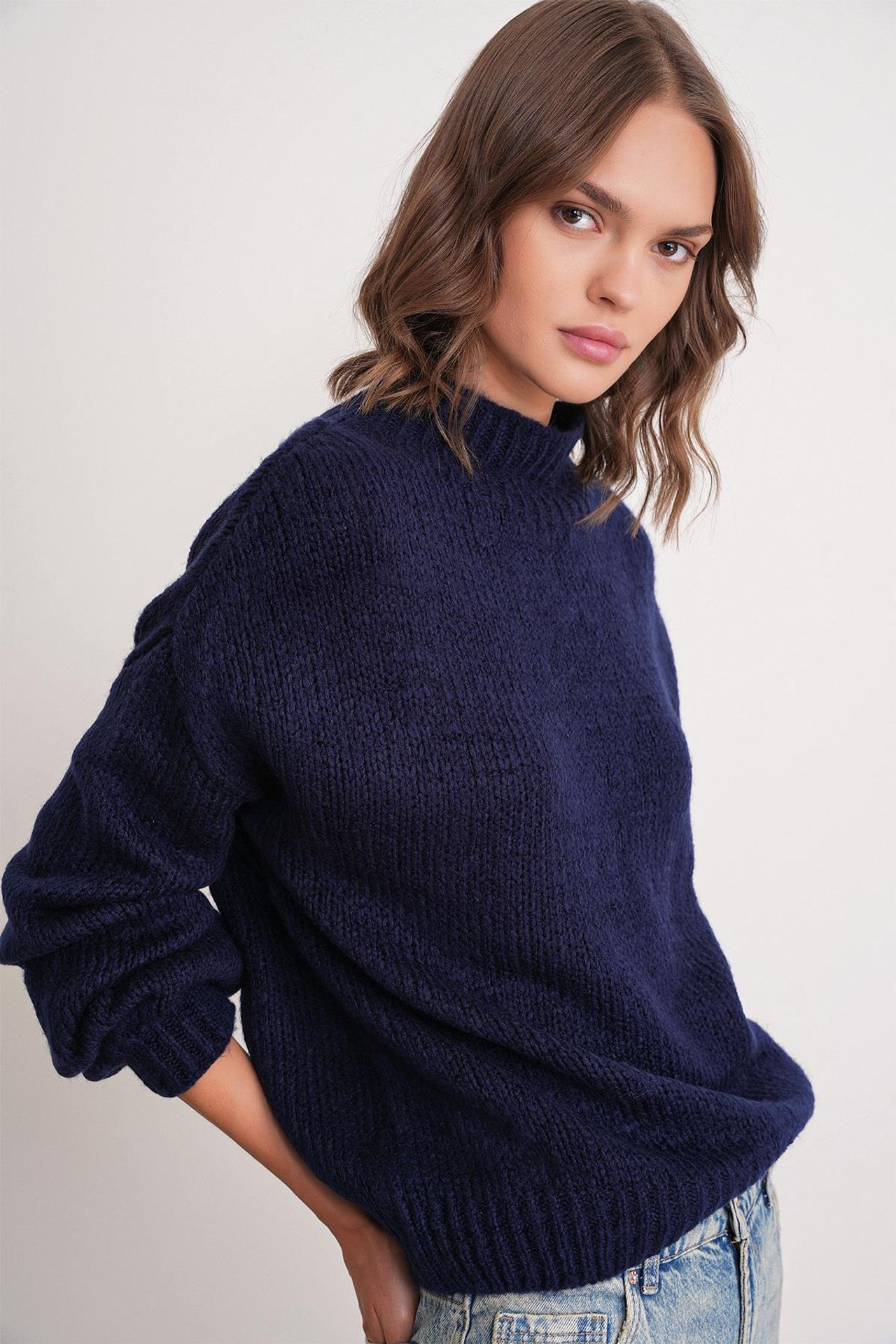 Mixray Relaxed Fit Crew Neck Thick Knit Sweater 4