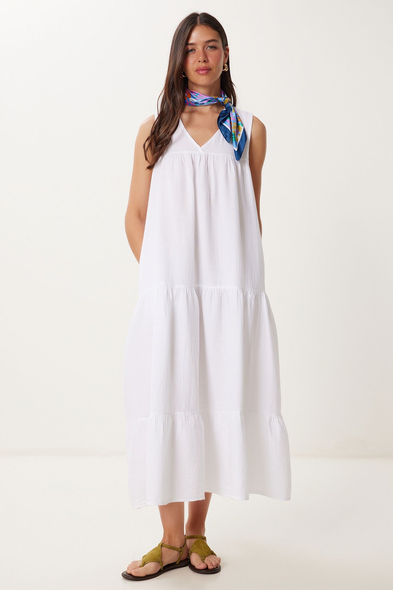 ISTANBUL Frilly V-Neck Midi Dress 3