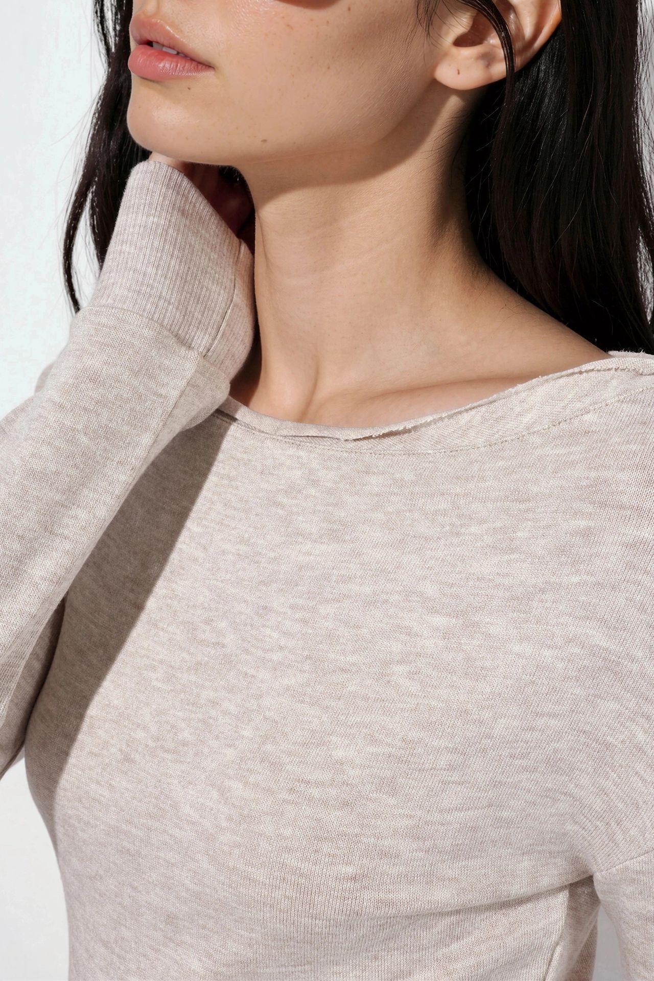 BUSEM Women's Cropped Ribbed Crew Neck Sweater 4