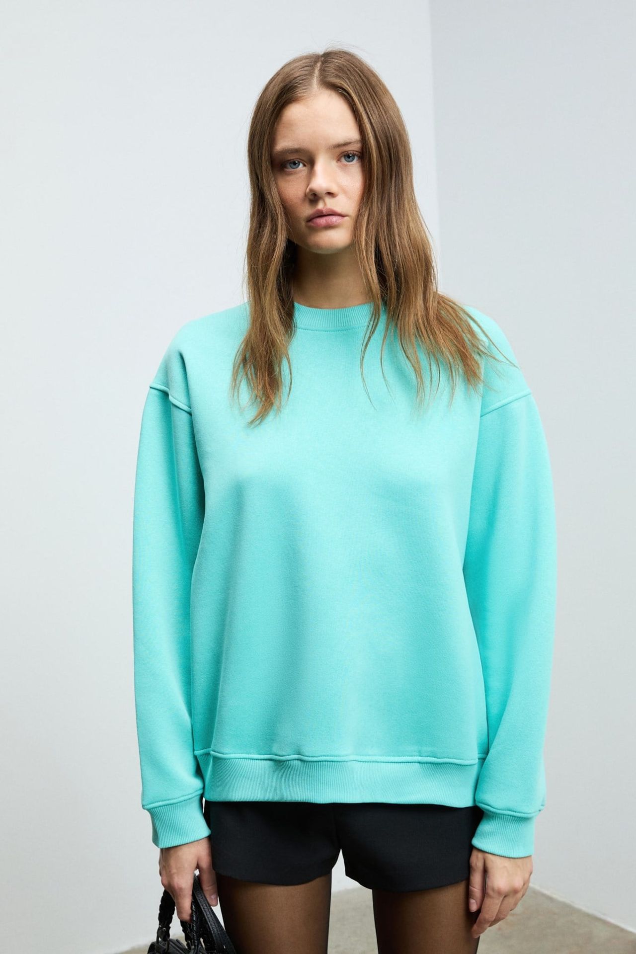ETHIQUET Regular Fit Crew Neck Sweatshirt 1