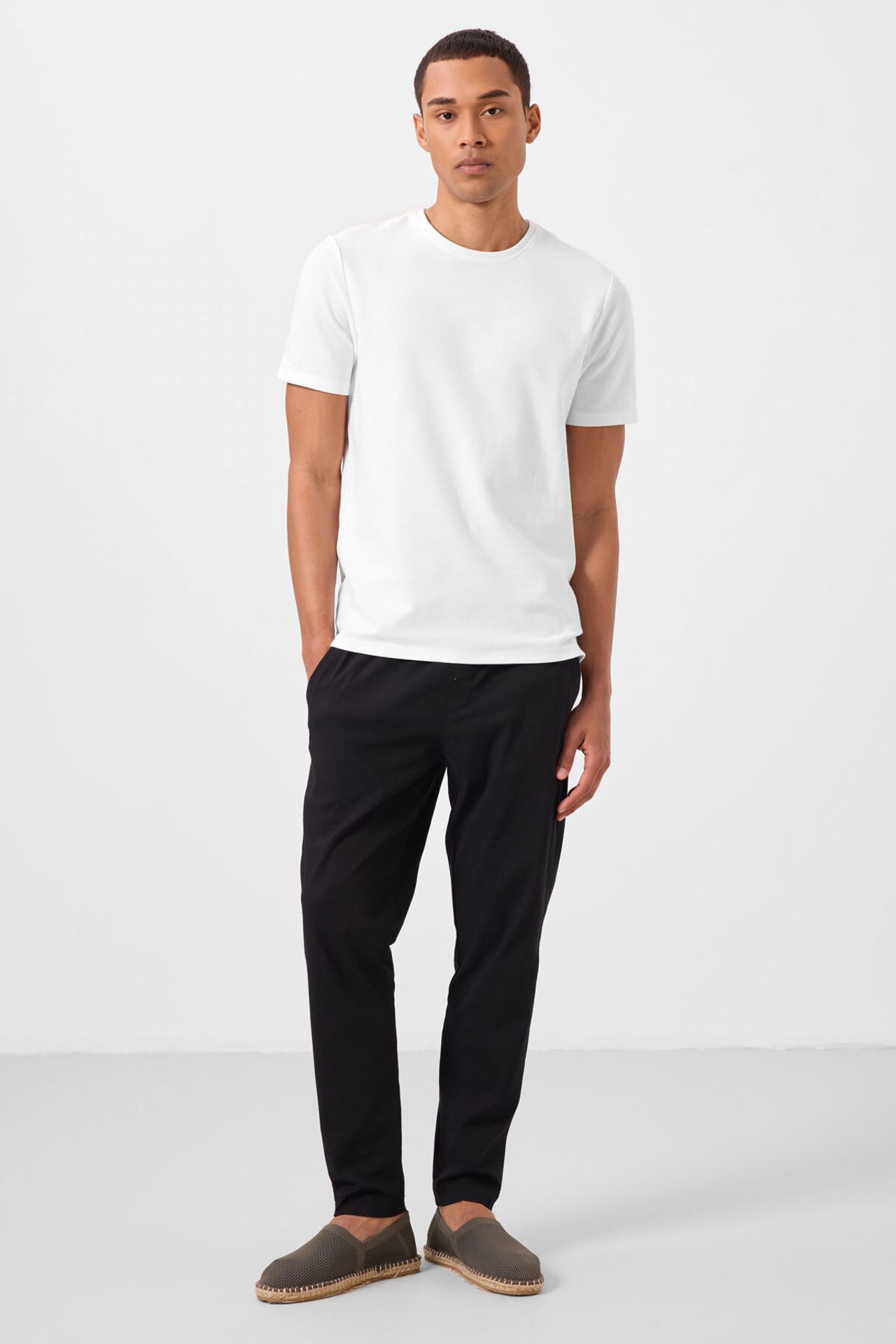 TOMMY Men's Straight-leg Gabardine Chino Trousers 5