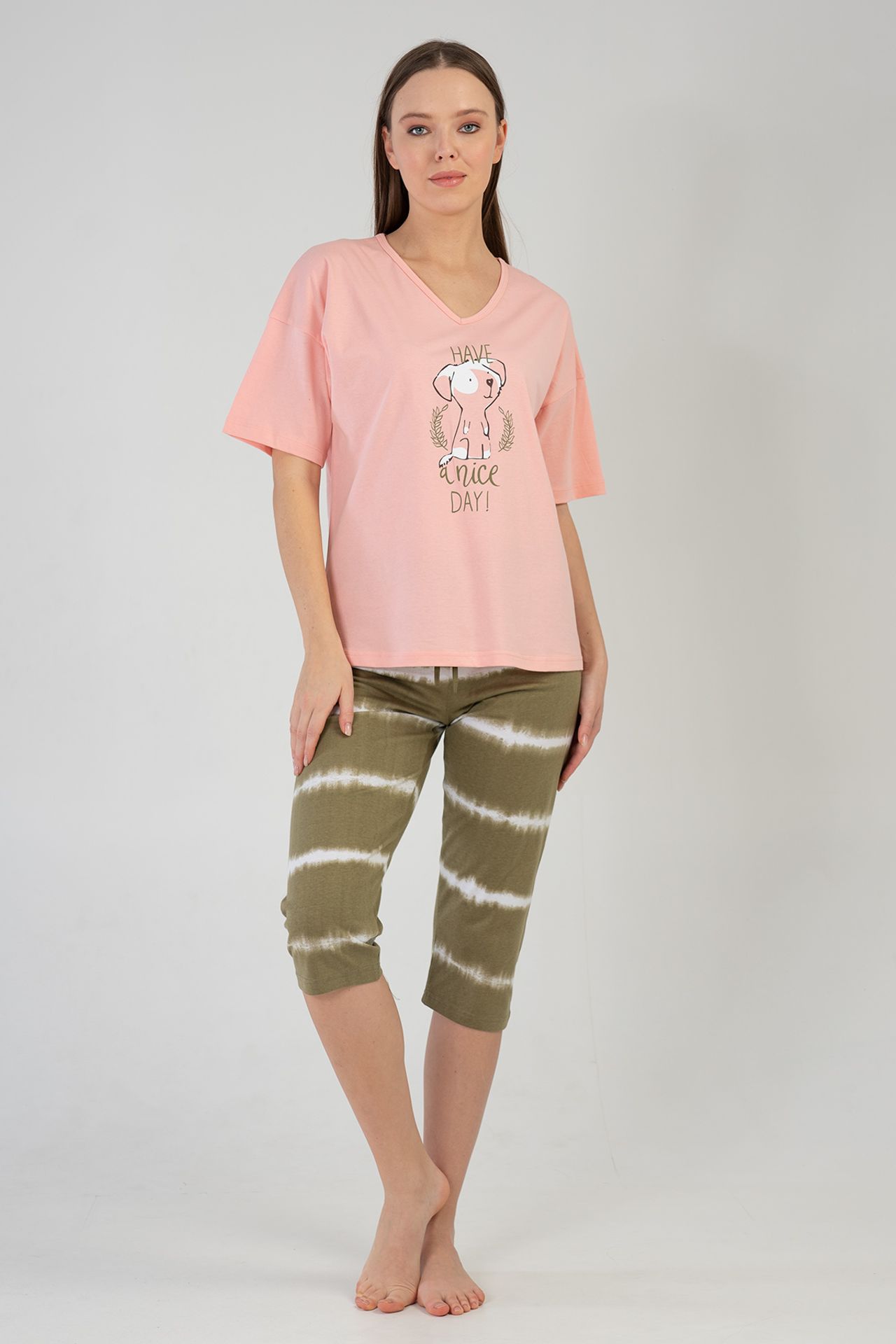 YAKE V Yaka Yazı Baskılı 2 Parçalı Pijama Takımı 1