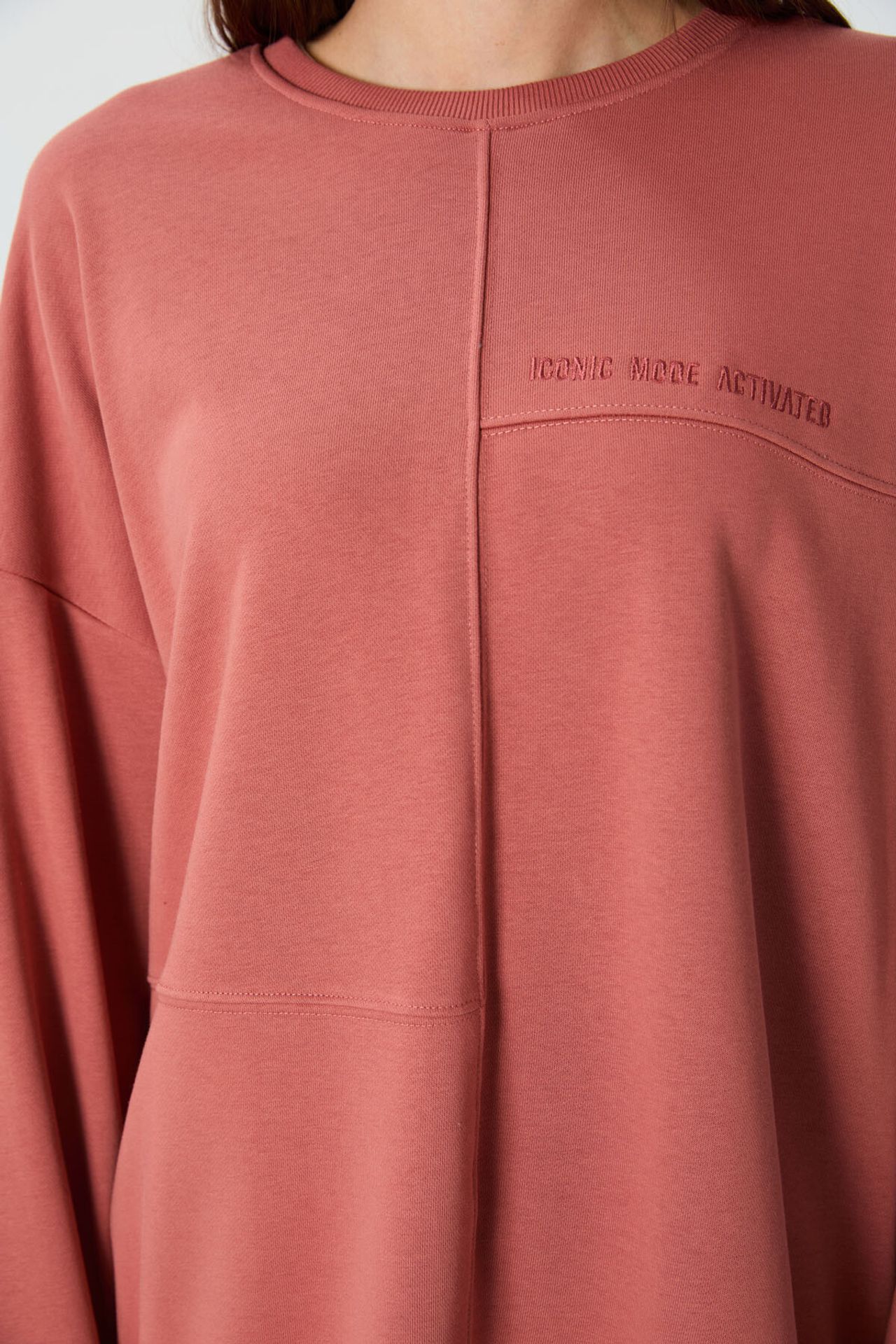 TOMMY Oversized Crew Neck Sweatshirt 4