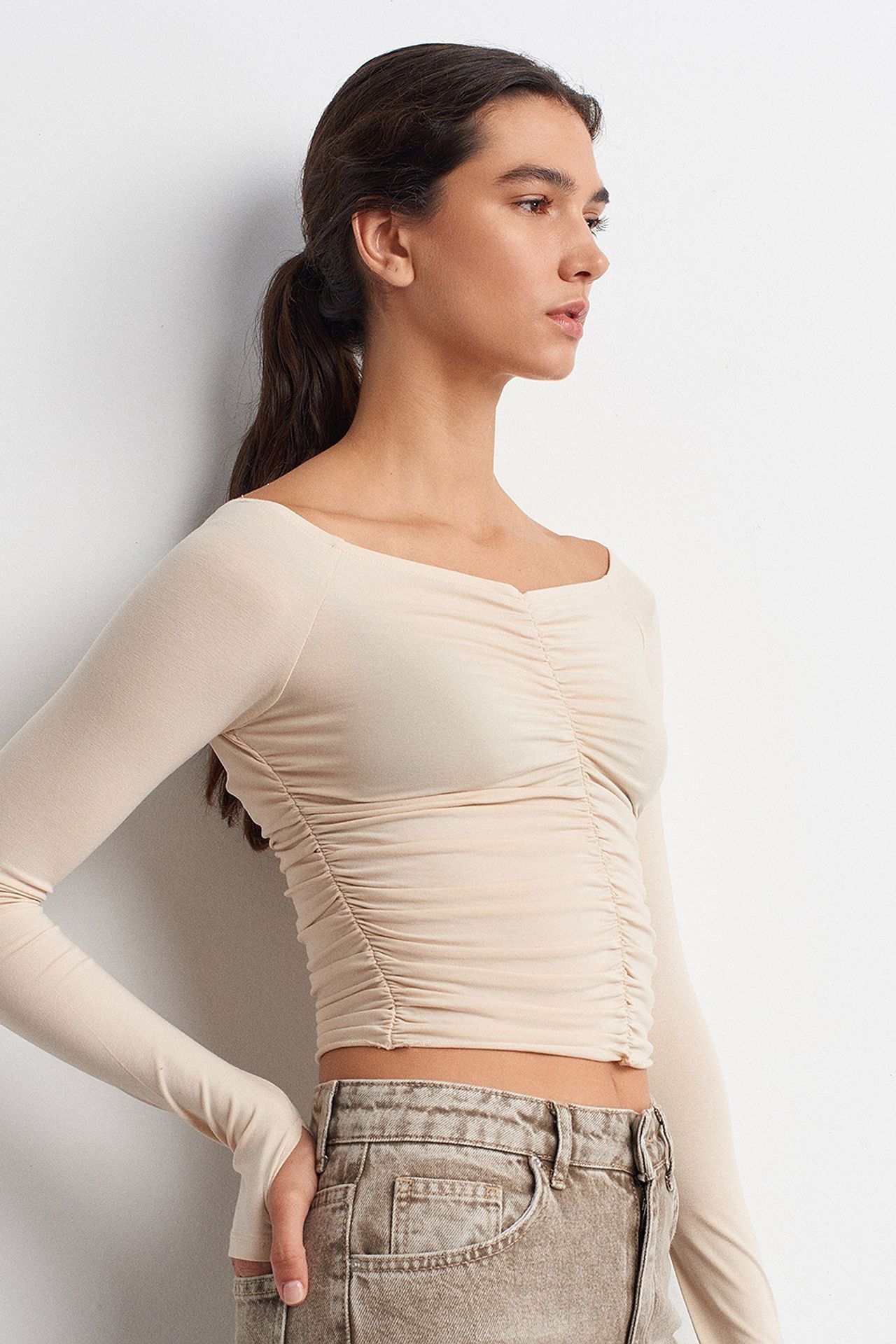 DILVIN Off-Shoulder Crop Top Blouse 1